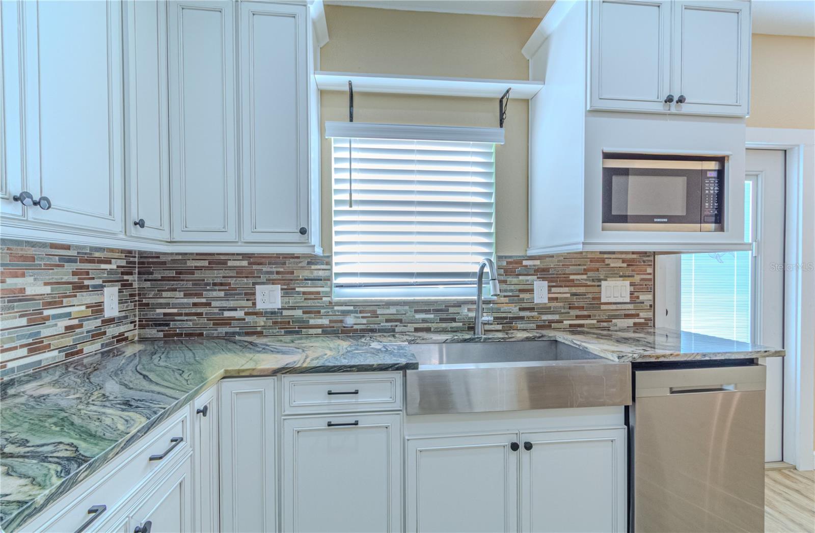 DANIELS LNDG A-J - Residential Lease