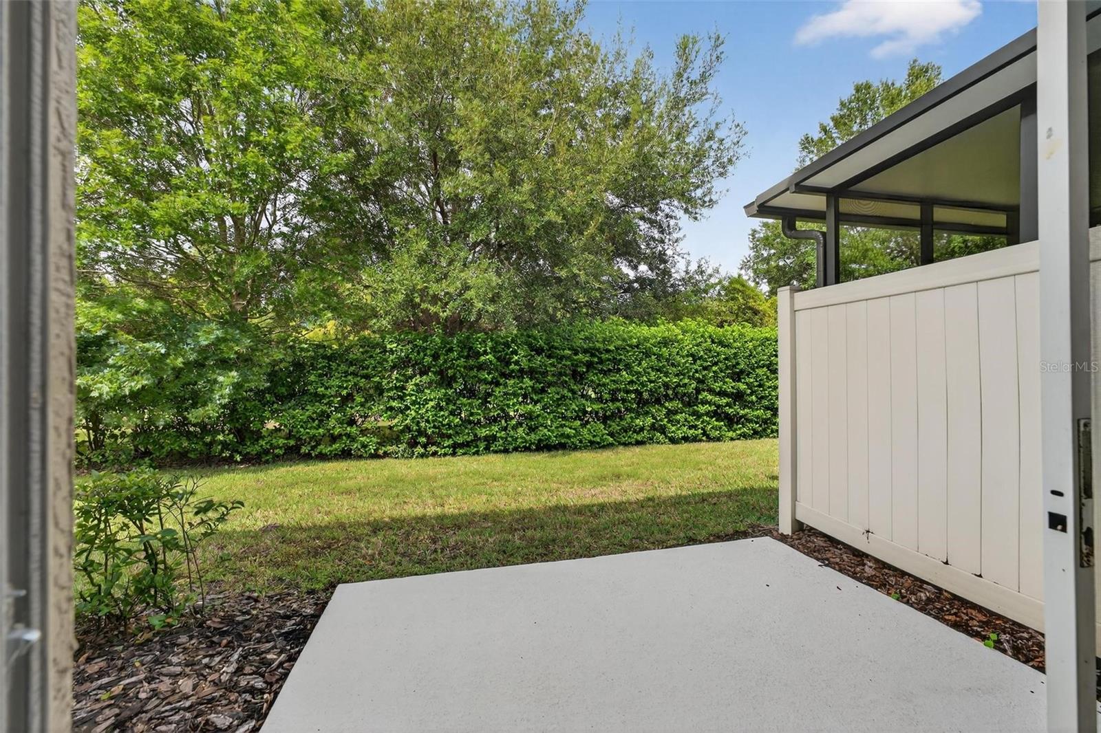 CLAYTON CROSSING TWNHMS SECOND AMD - Residential Lease