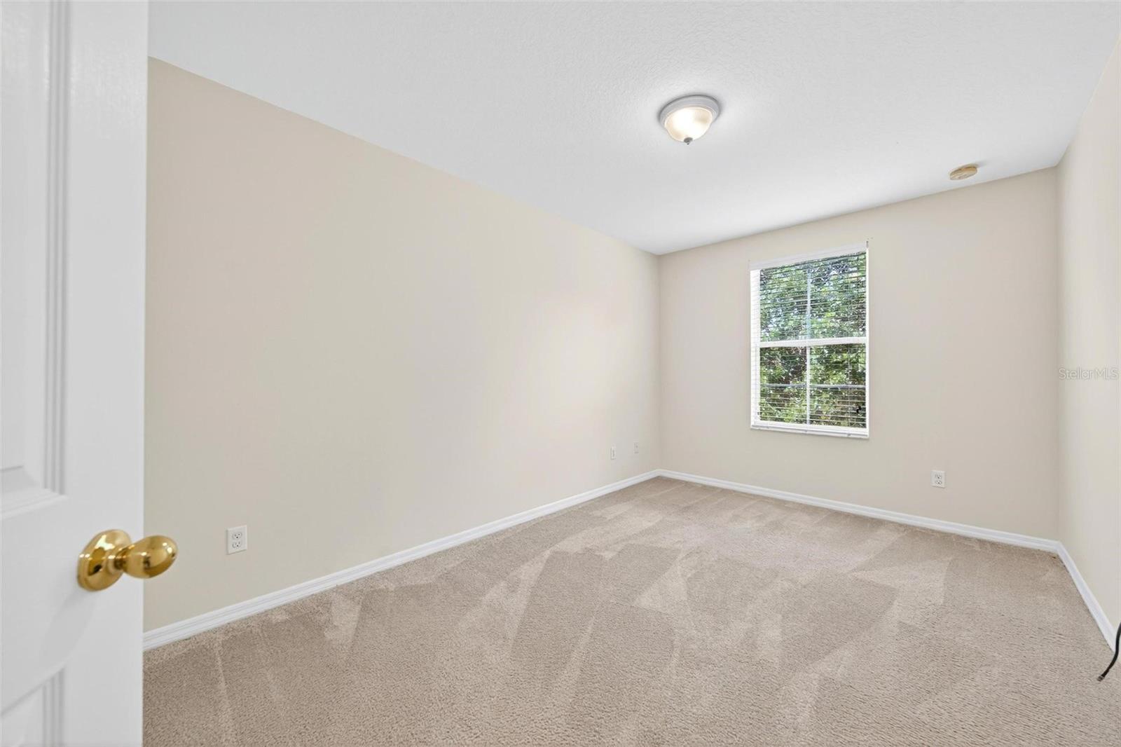 CLAYTON CROSSING TWNHMS SECOND AMD - Residential Lease