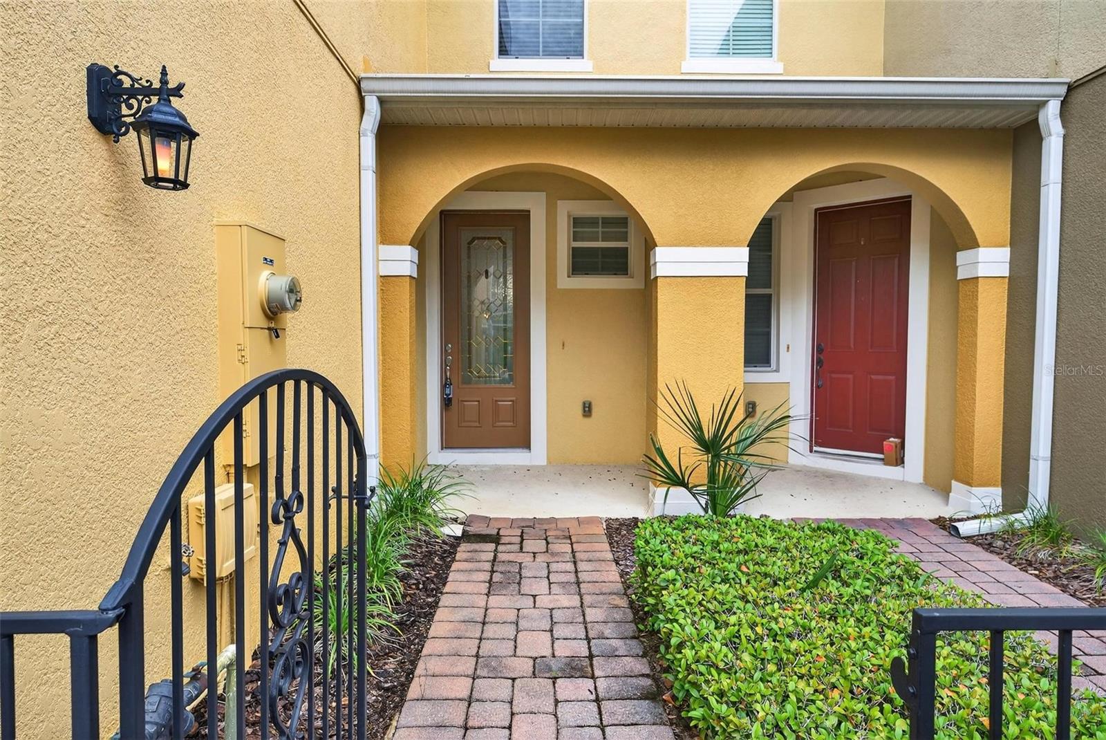 CLAYTON CROSSING TWNHMS SECOND AMD - Residential Lease