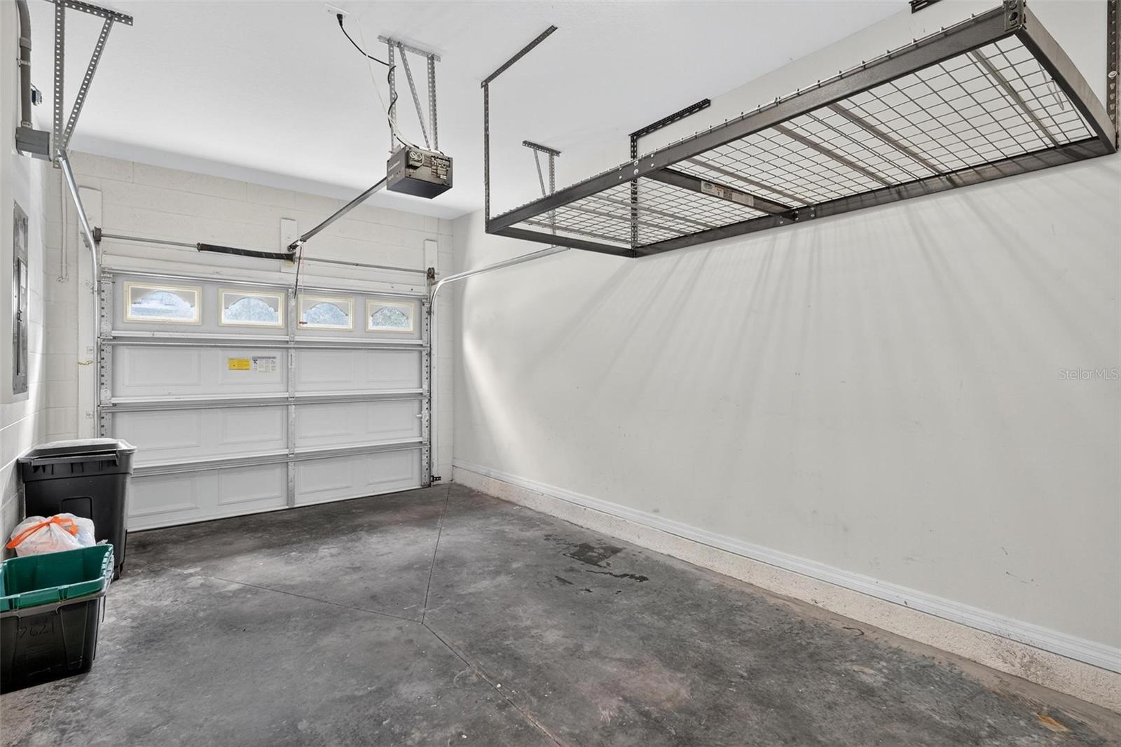 CLAYTON CROSSING TWNHMS SECOND AMD - Residential Lease