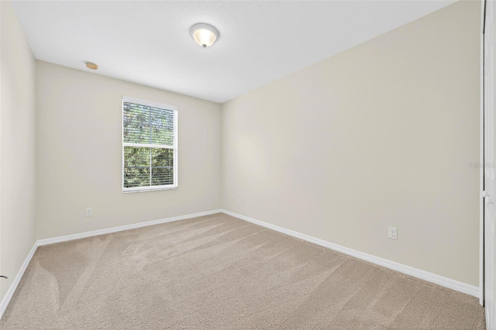 CLAYTON CROSSING TWNHMS SECOND AMD - Residential Lease