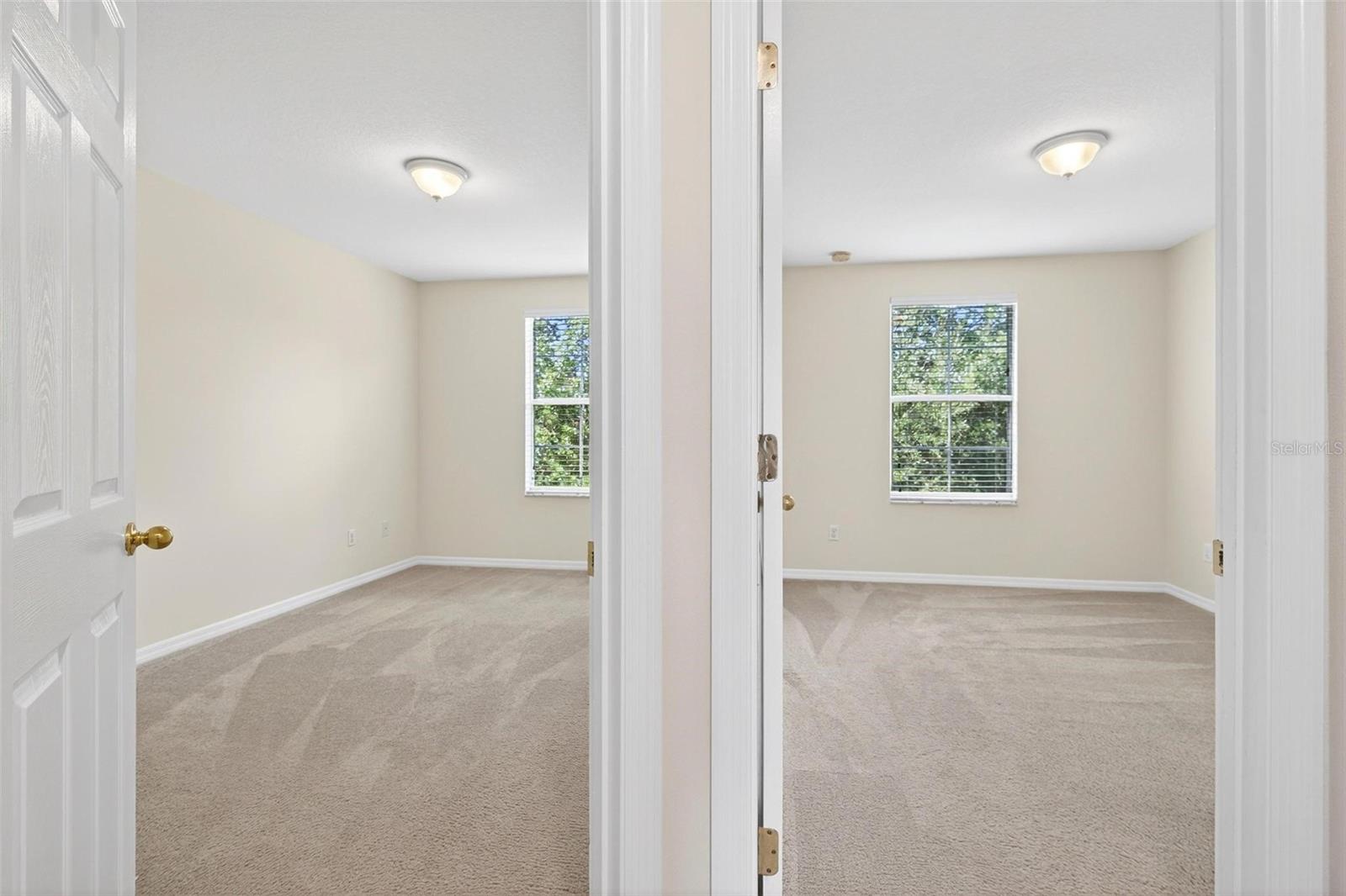 CLAYTON CROSSING TWNHMS SECOND AMD - Residential Lease