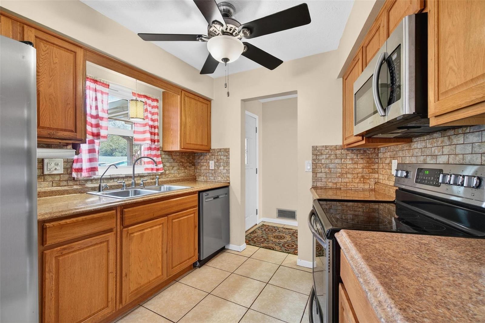 CURLEW GROVES UNIT TWO - Residential