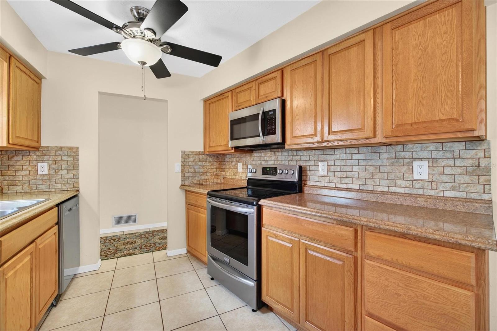 CURLEW GROVES UNIT TWO - Residential