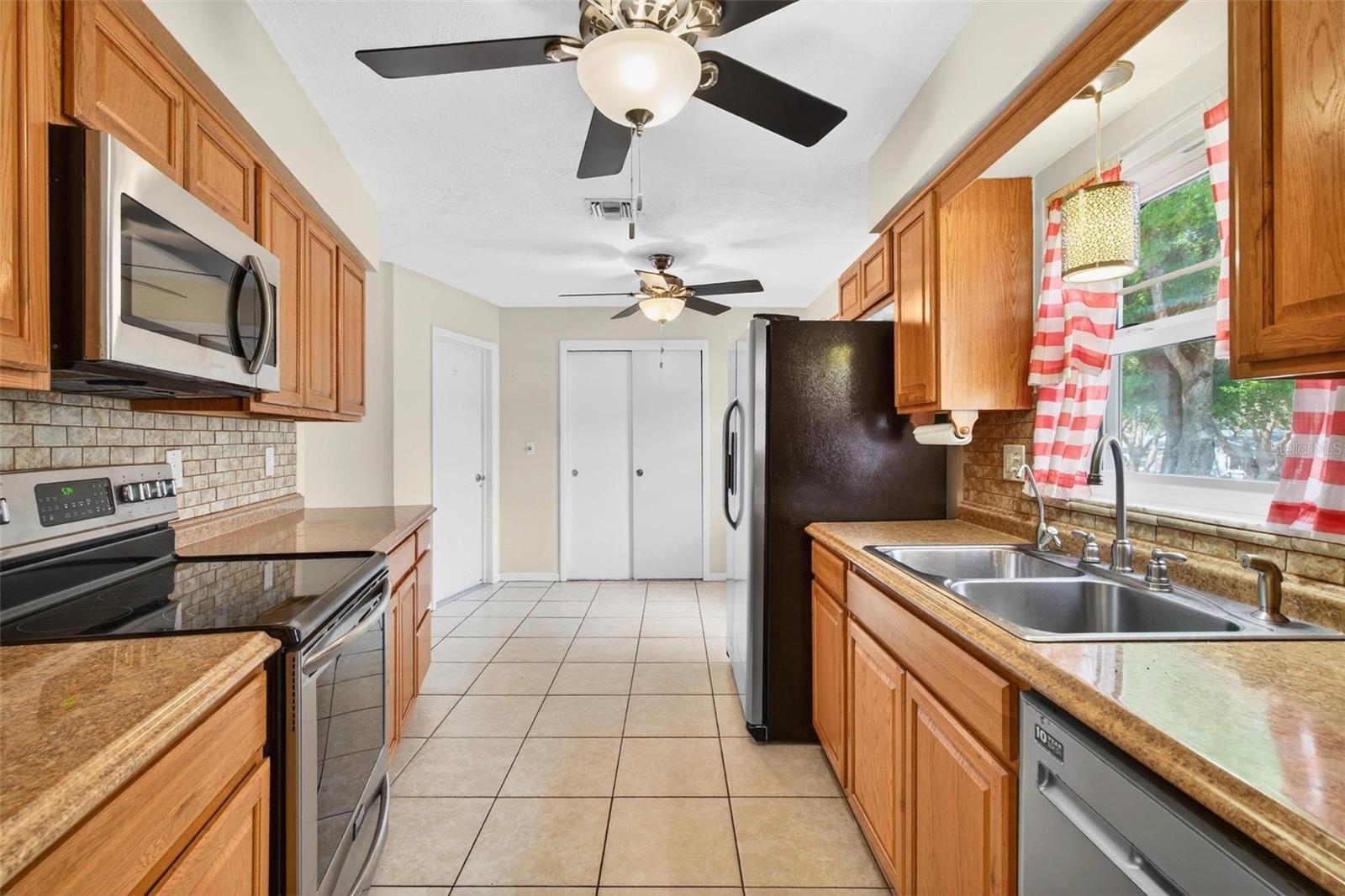 CURLEW GROVES UNIT TWO - Residential