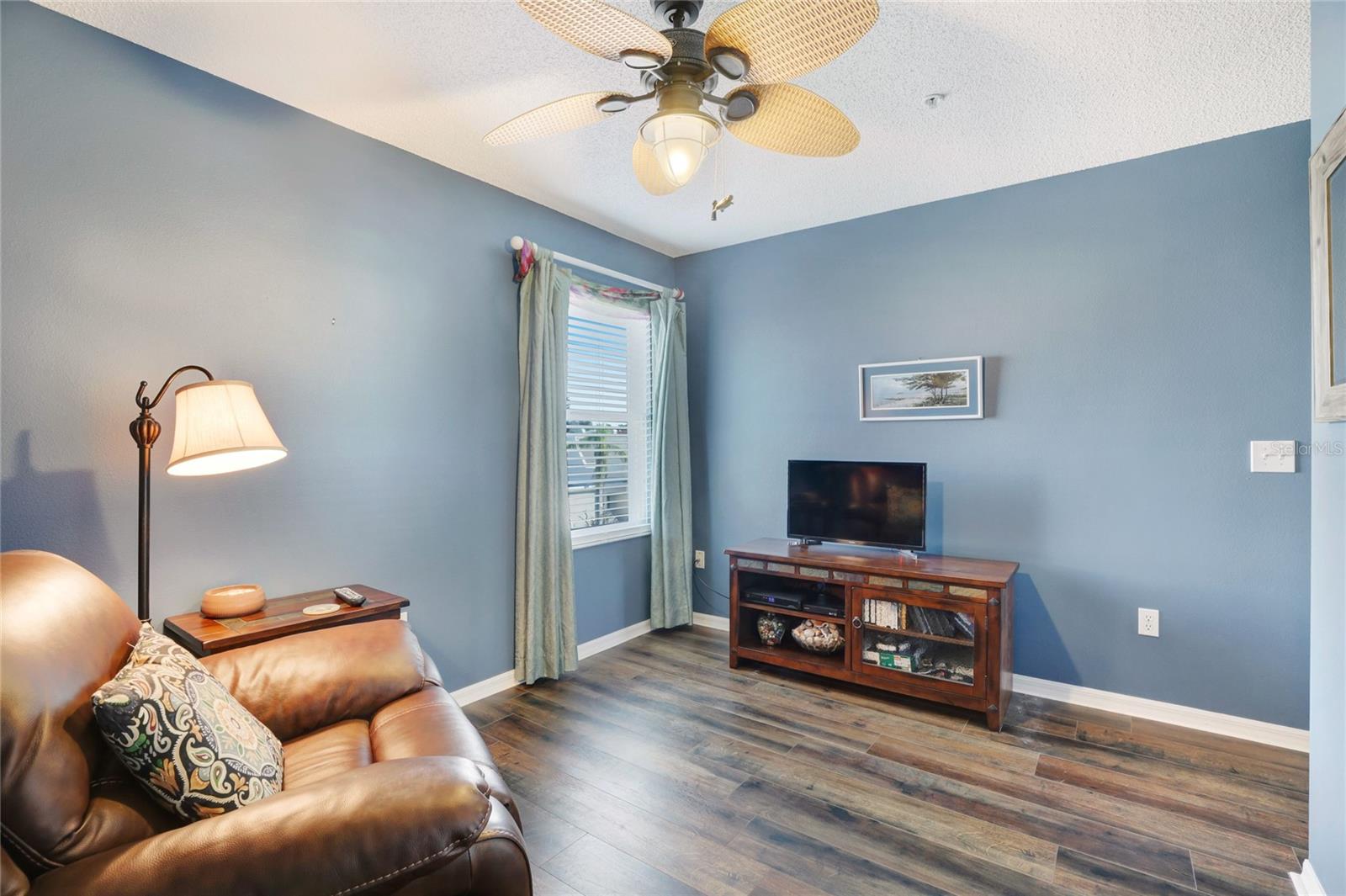 SANDY POINTE II - Residential