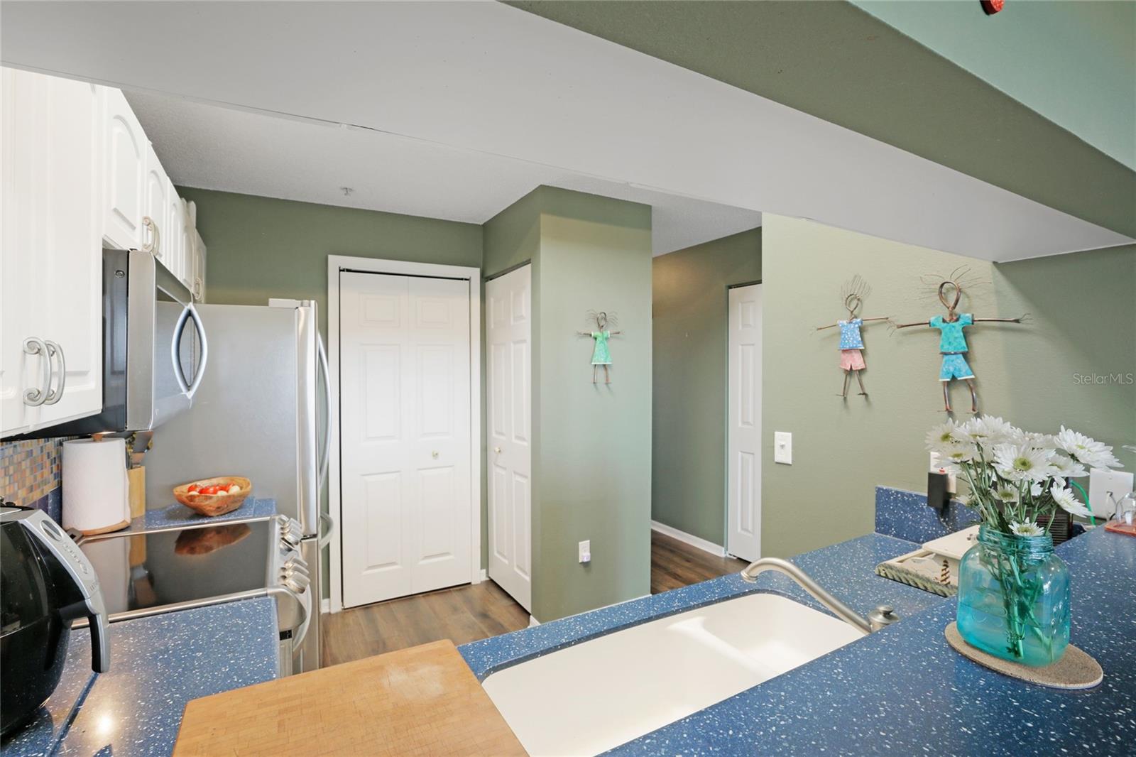 SANDY POINTE II - Residential