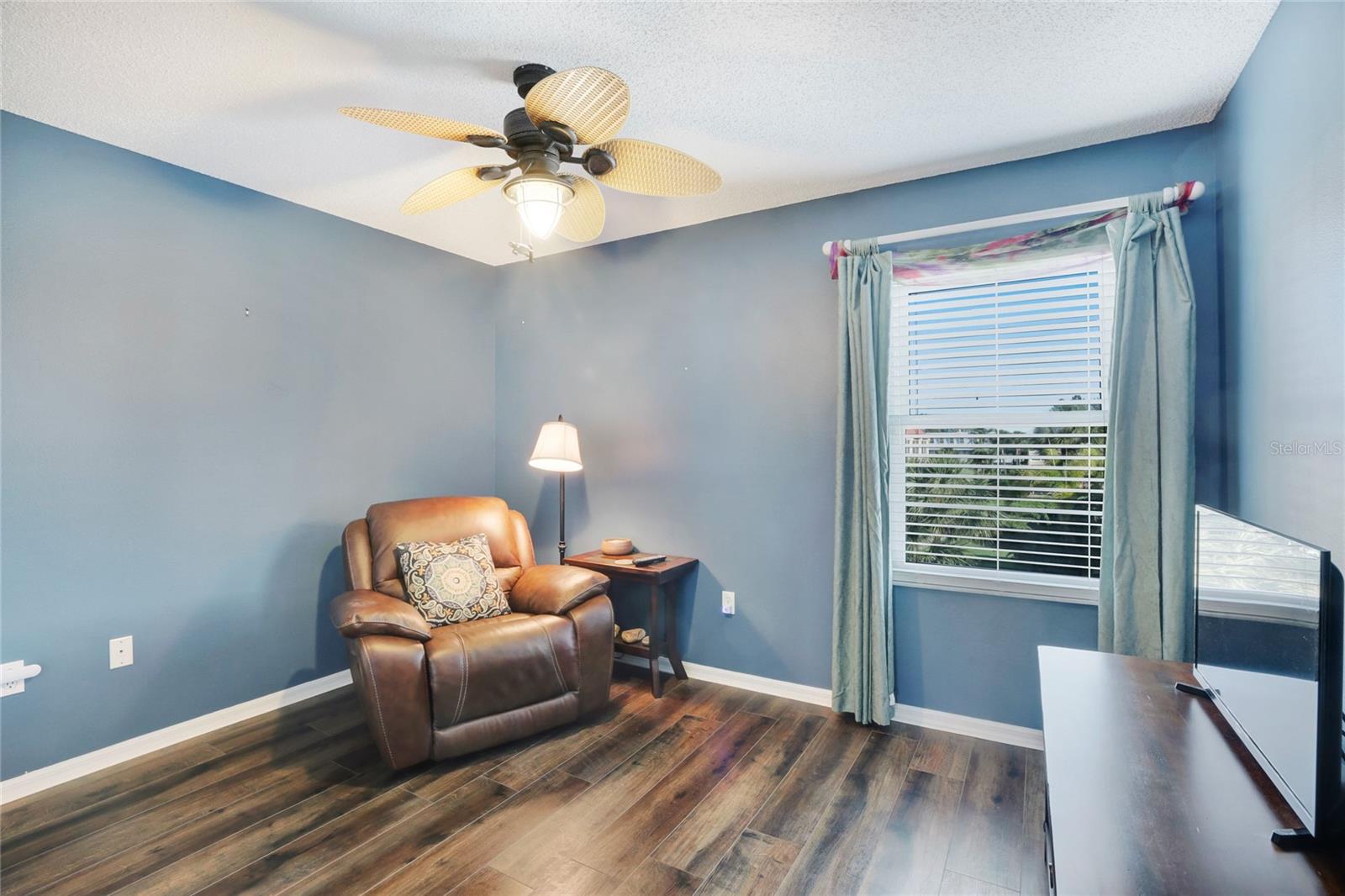 SANDY POINTE II - Residential