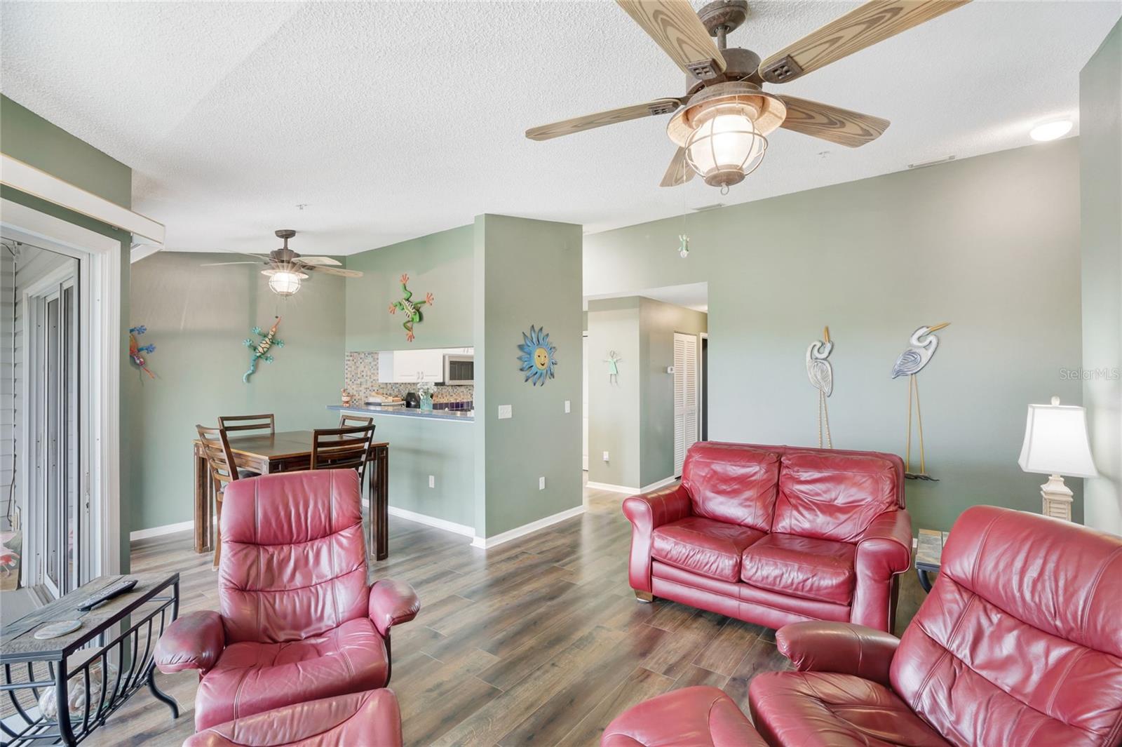 SANDY POINTE II - Residential