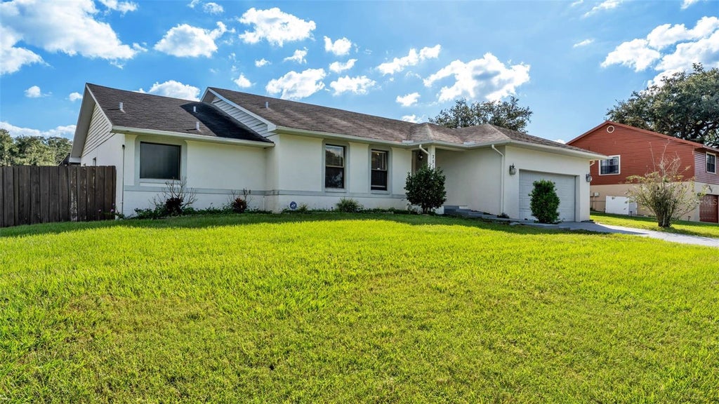 Photo of 751 Cedar Knoll Drive N, Lakeland, FL 33809 (MLS # TB8560444)