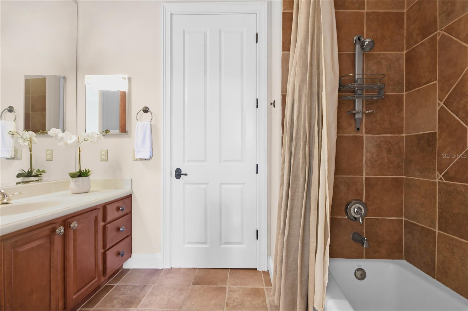 ALAQUA LAKES PH 1 - Residential