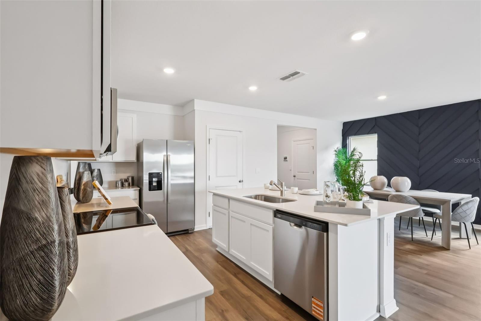 AVALON PARK TAVARES - Residential