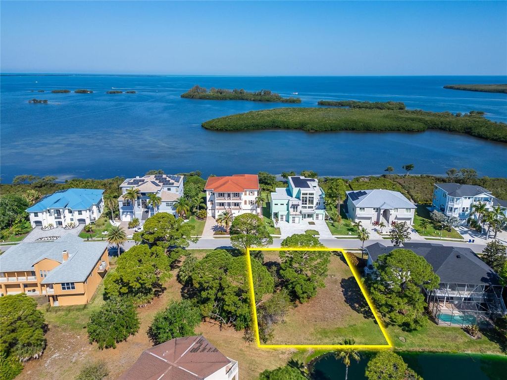 Photo of Harbour Watch Circle, Tarpon Springs, FL 34689 (MLS # TB8492054)