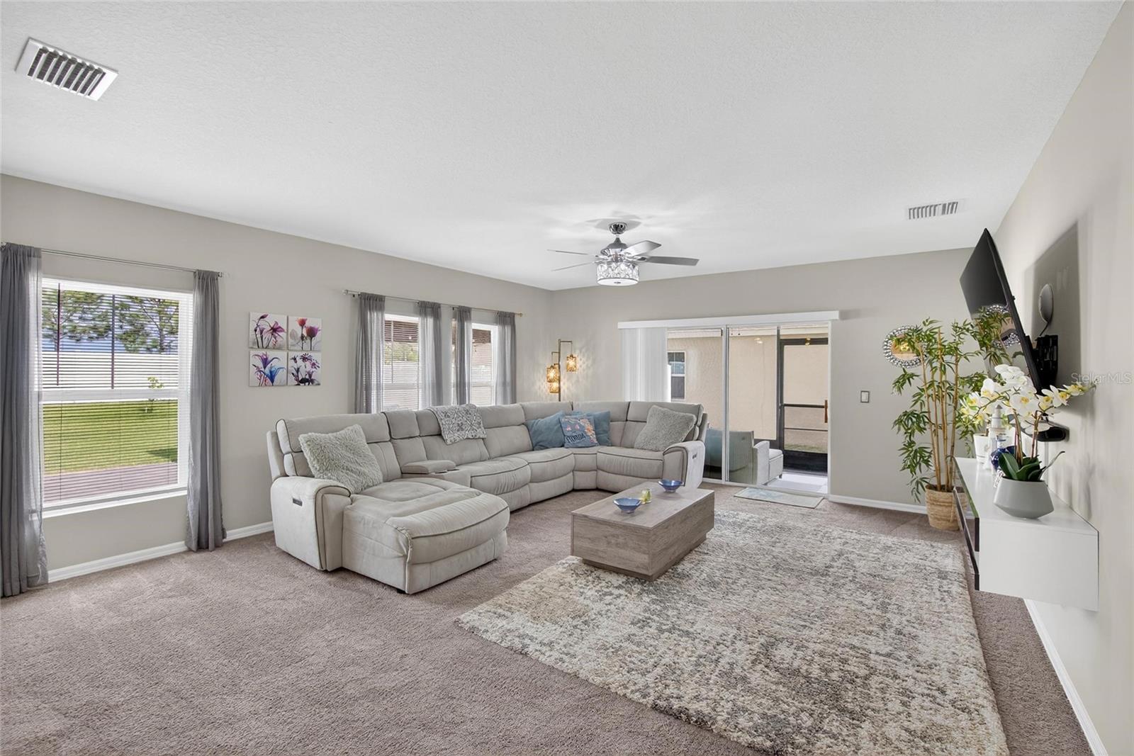 TRIPLE CRK PH 4 - Residential