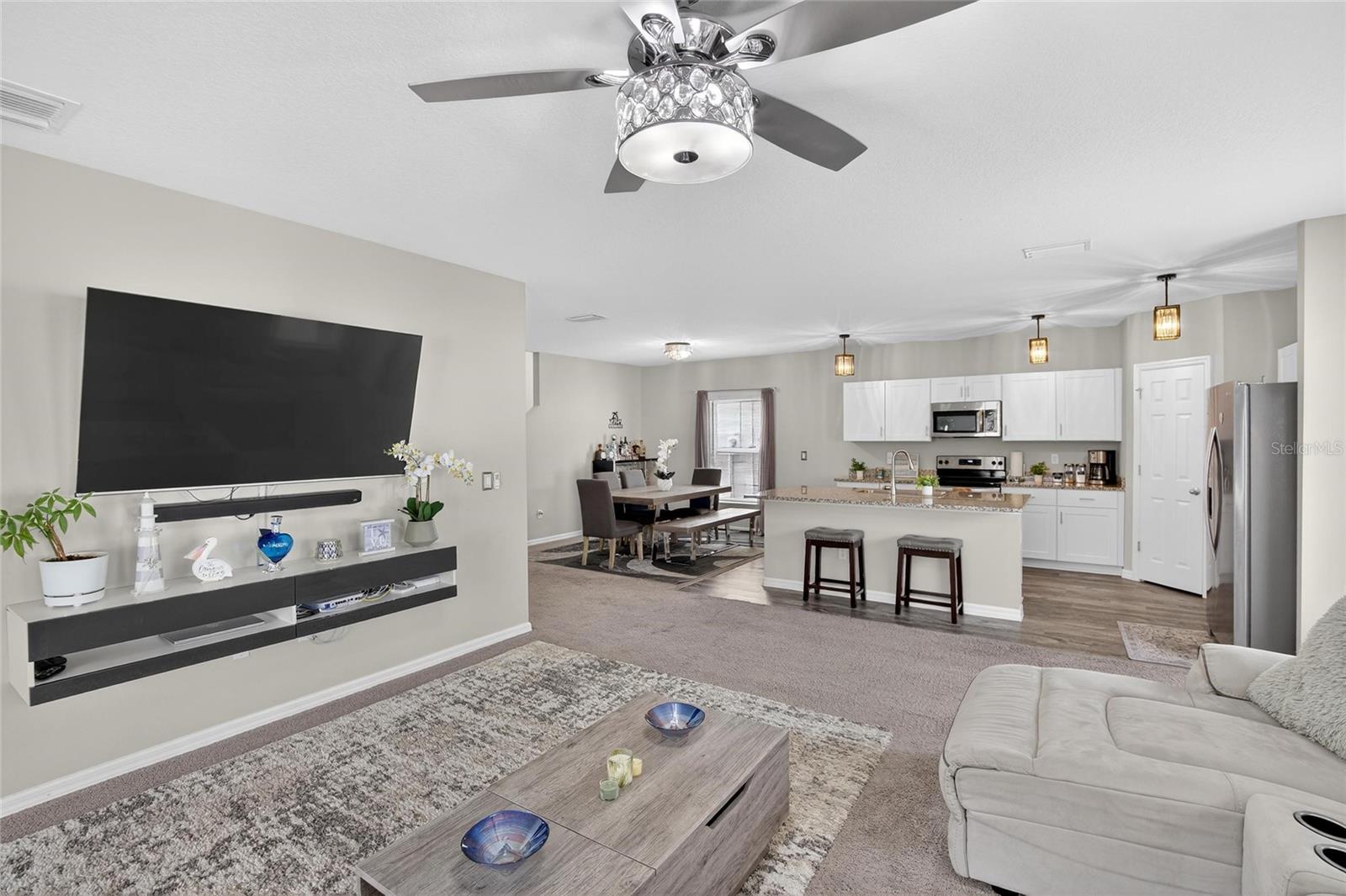 TRIPLE CRK PH 4 - Residential