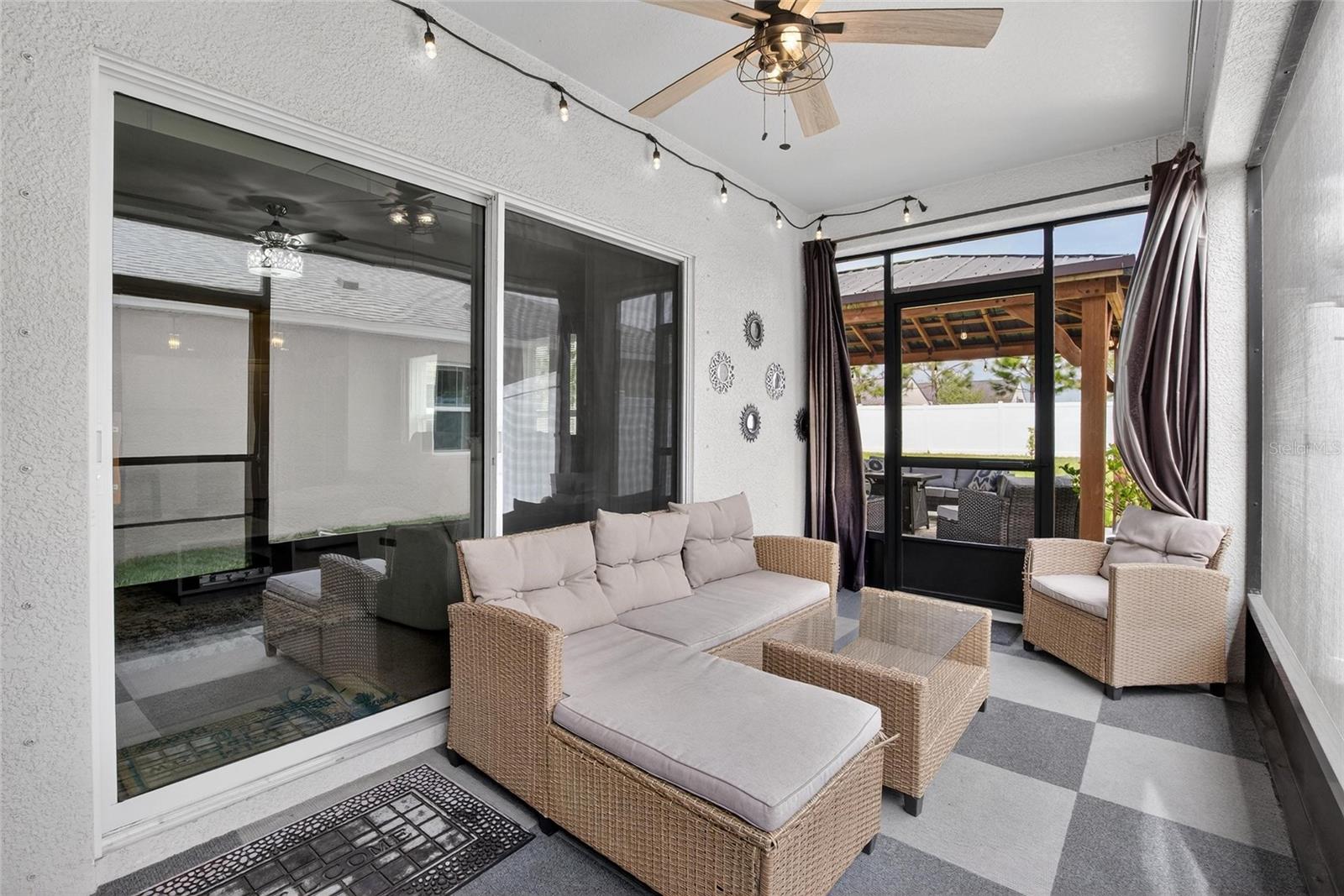 TRIPLE CRK PH 4 - Residential