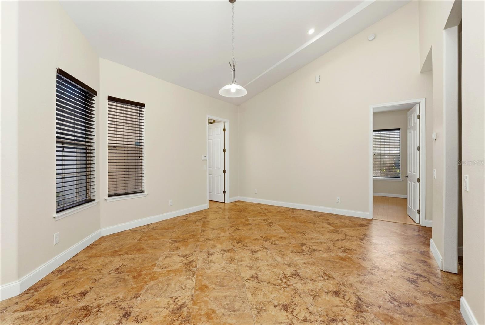 LAKE MARSHA SUB - Residential Lease