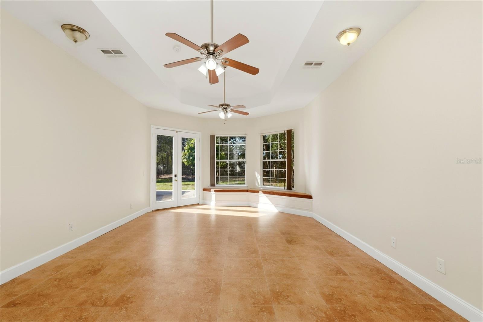 LAKE MARSHA SUB - Residential Lease