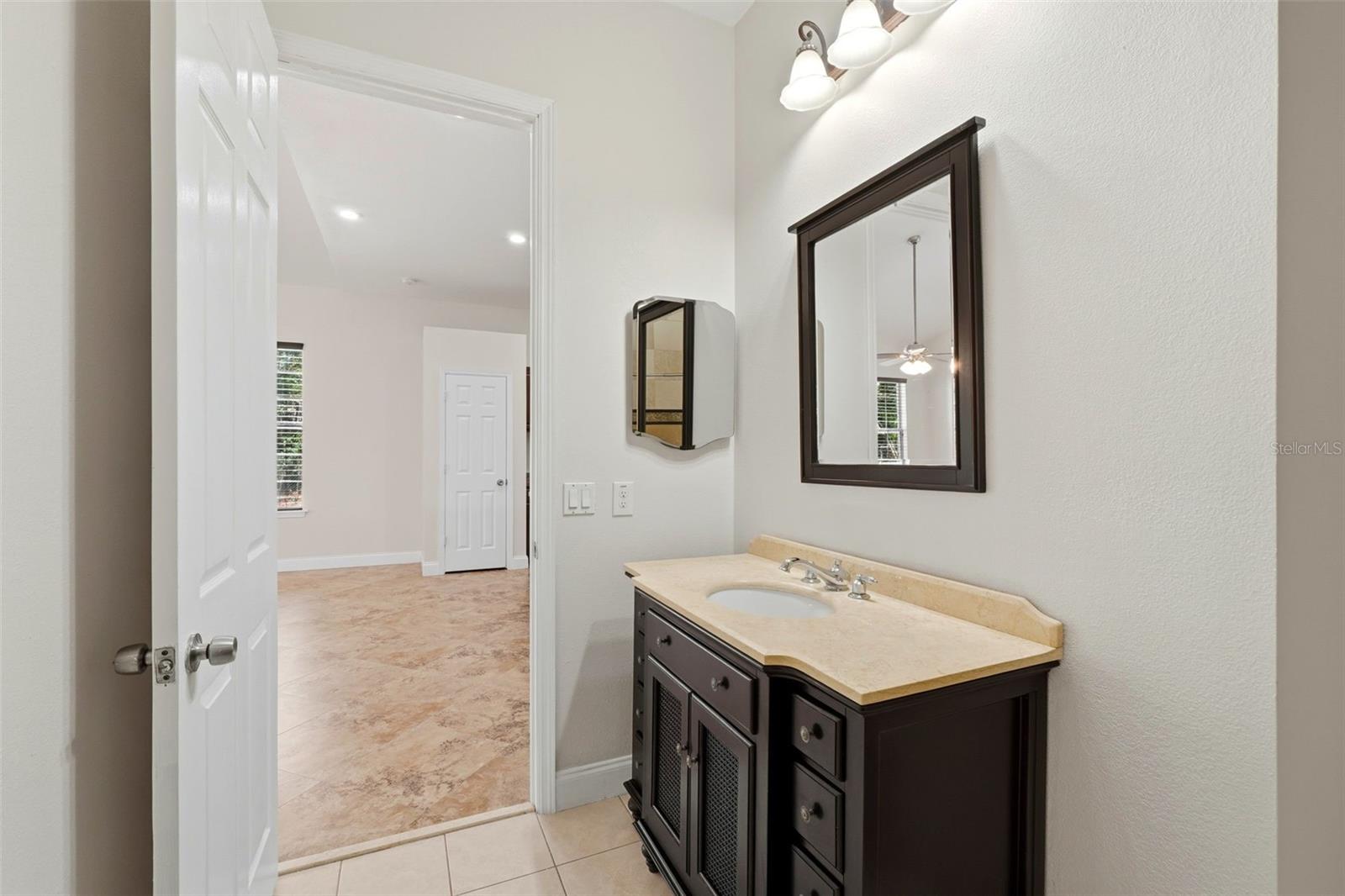 LAKE MARSHA SUB - Residential Lease