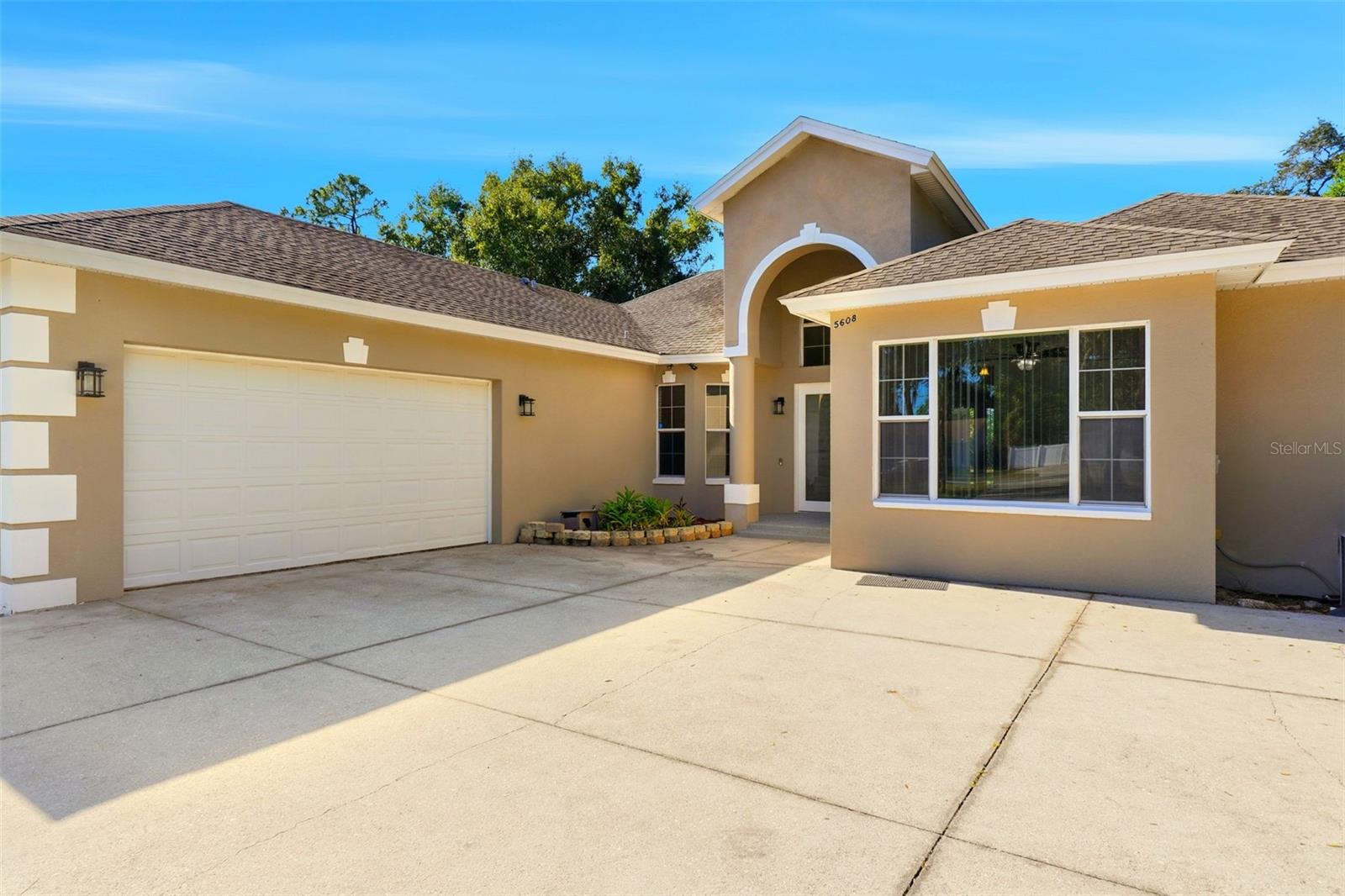 LAKE MARSHA SUB - Residential Lease