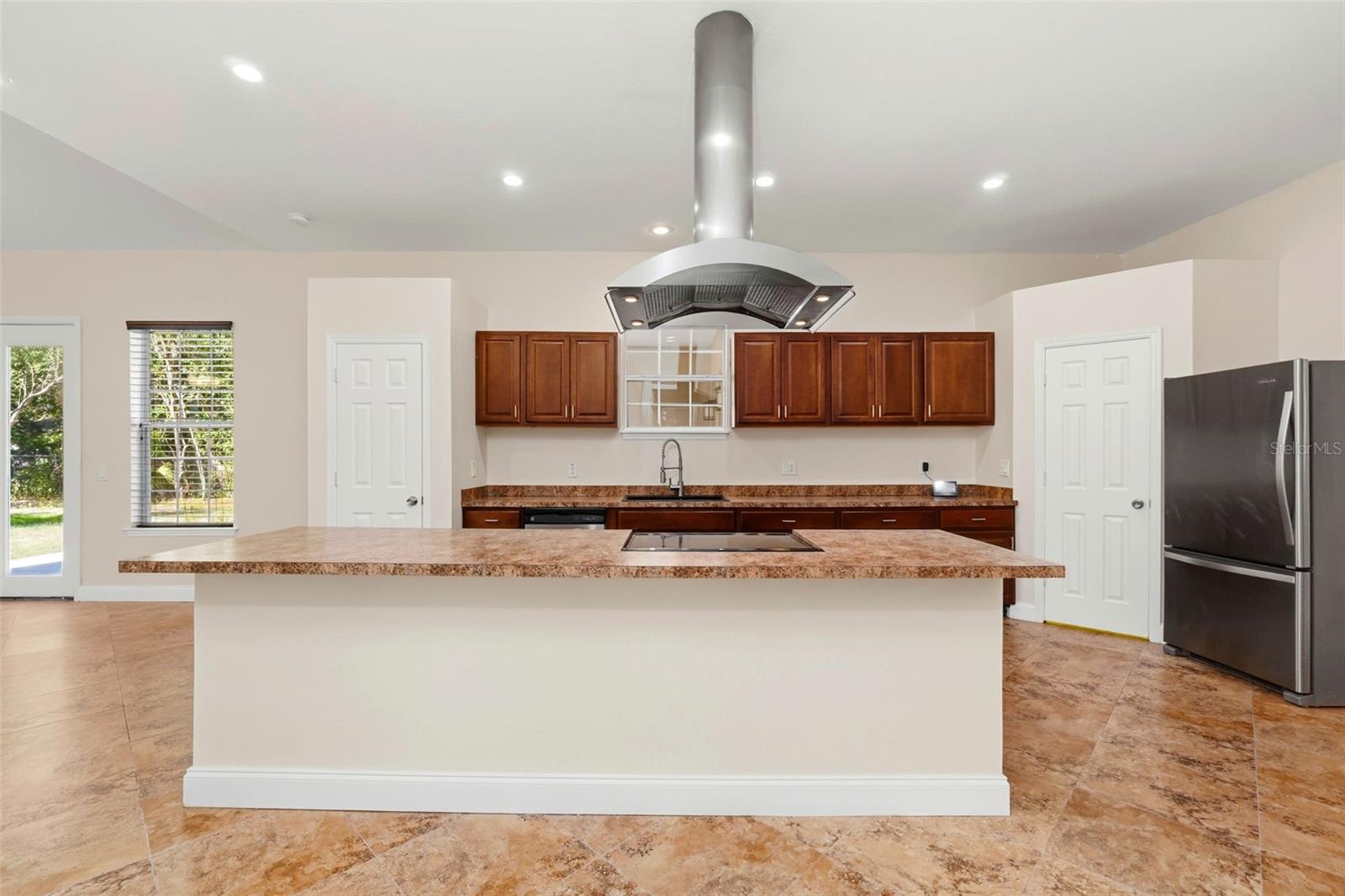 LAKE MARSHA SUB - Residential Lease