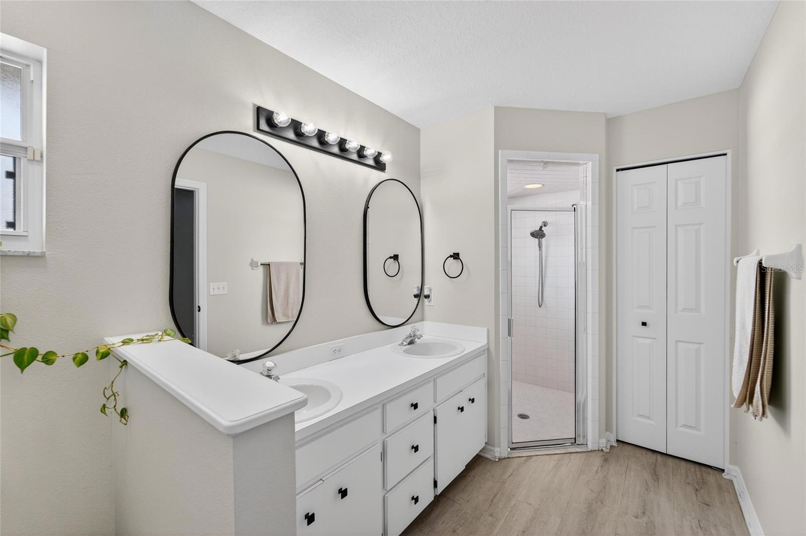 CLUBHOUSE LAKE ESTATES - Residential