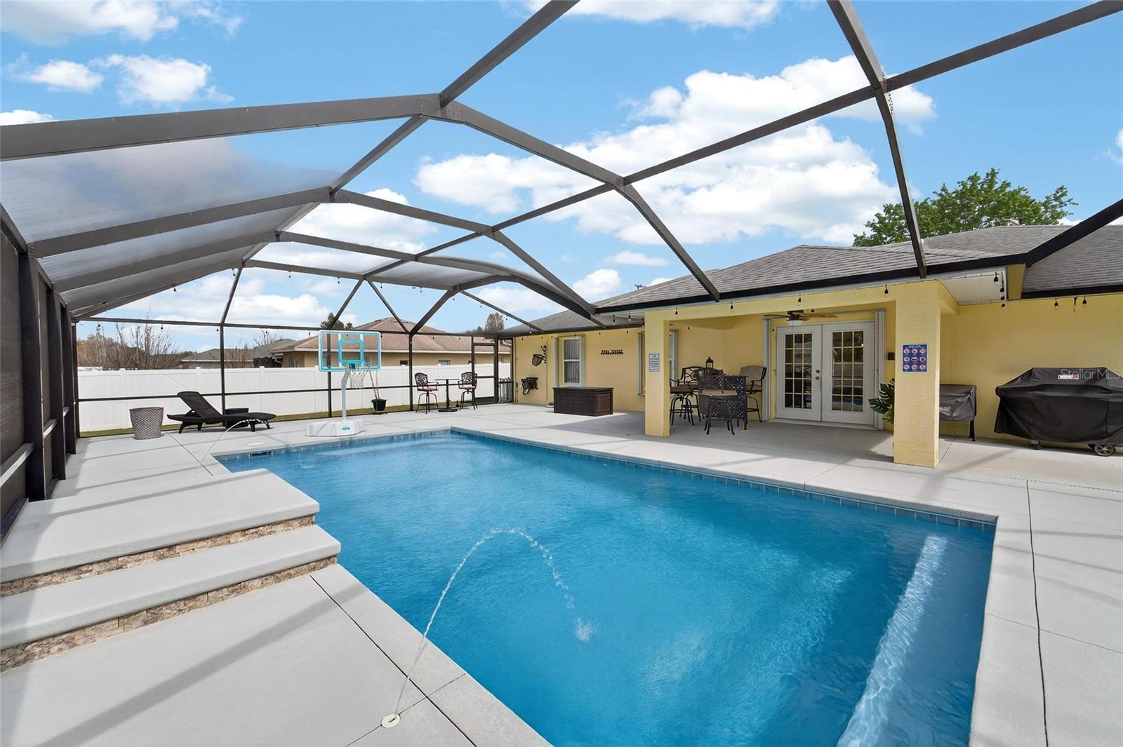 CLUBHOUSE LAKE ESTATES - Residential