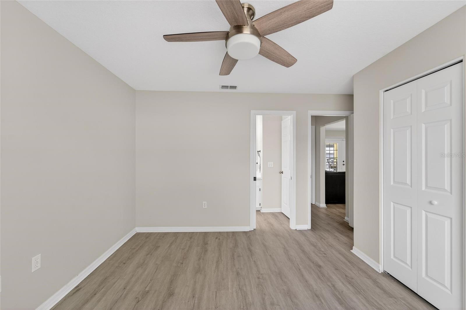 CLUBHOUSE LAKE ESTATES - Residential