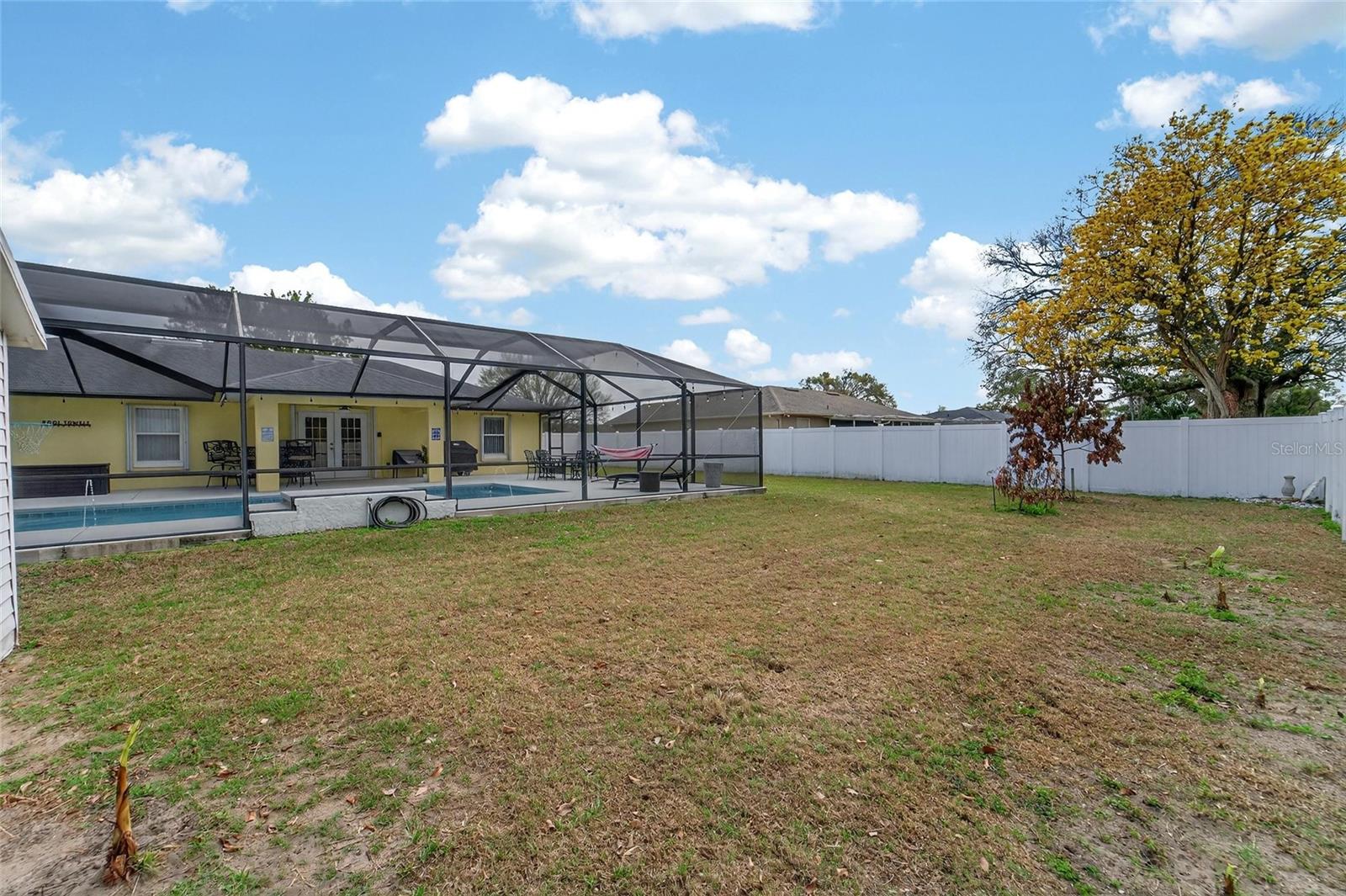 CLUBHOUSE LAKE ESTATES - Residential