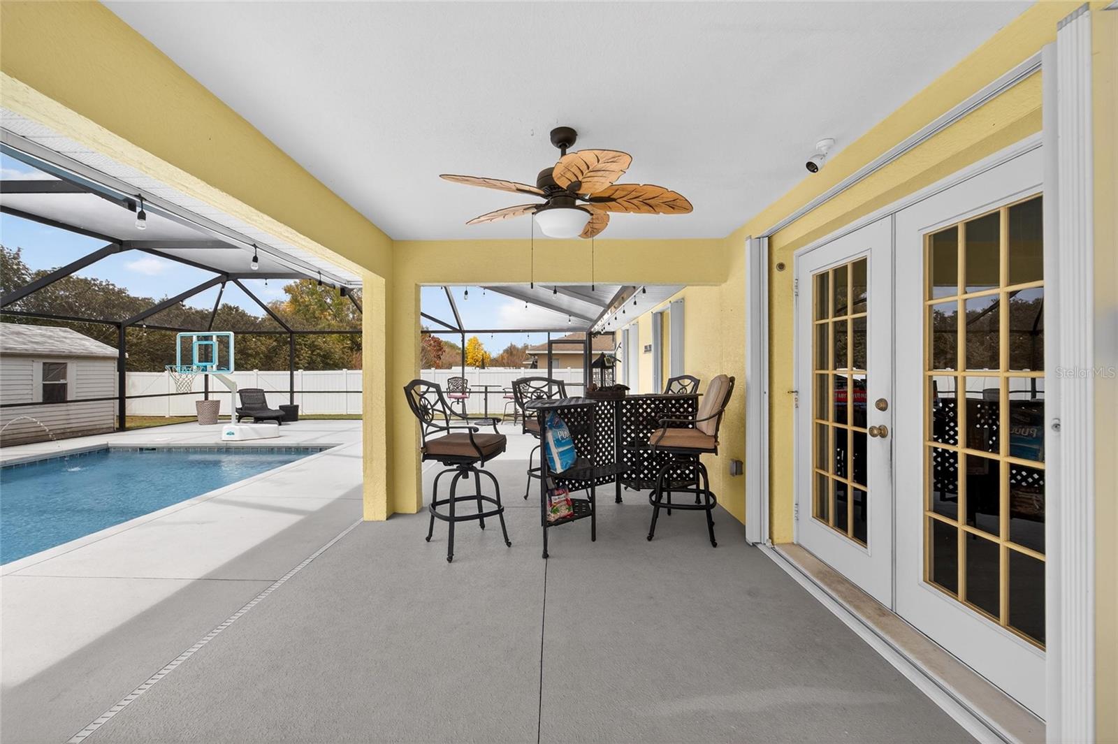 CLUBHOUSE LAKE ESTATES - Residential