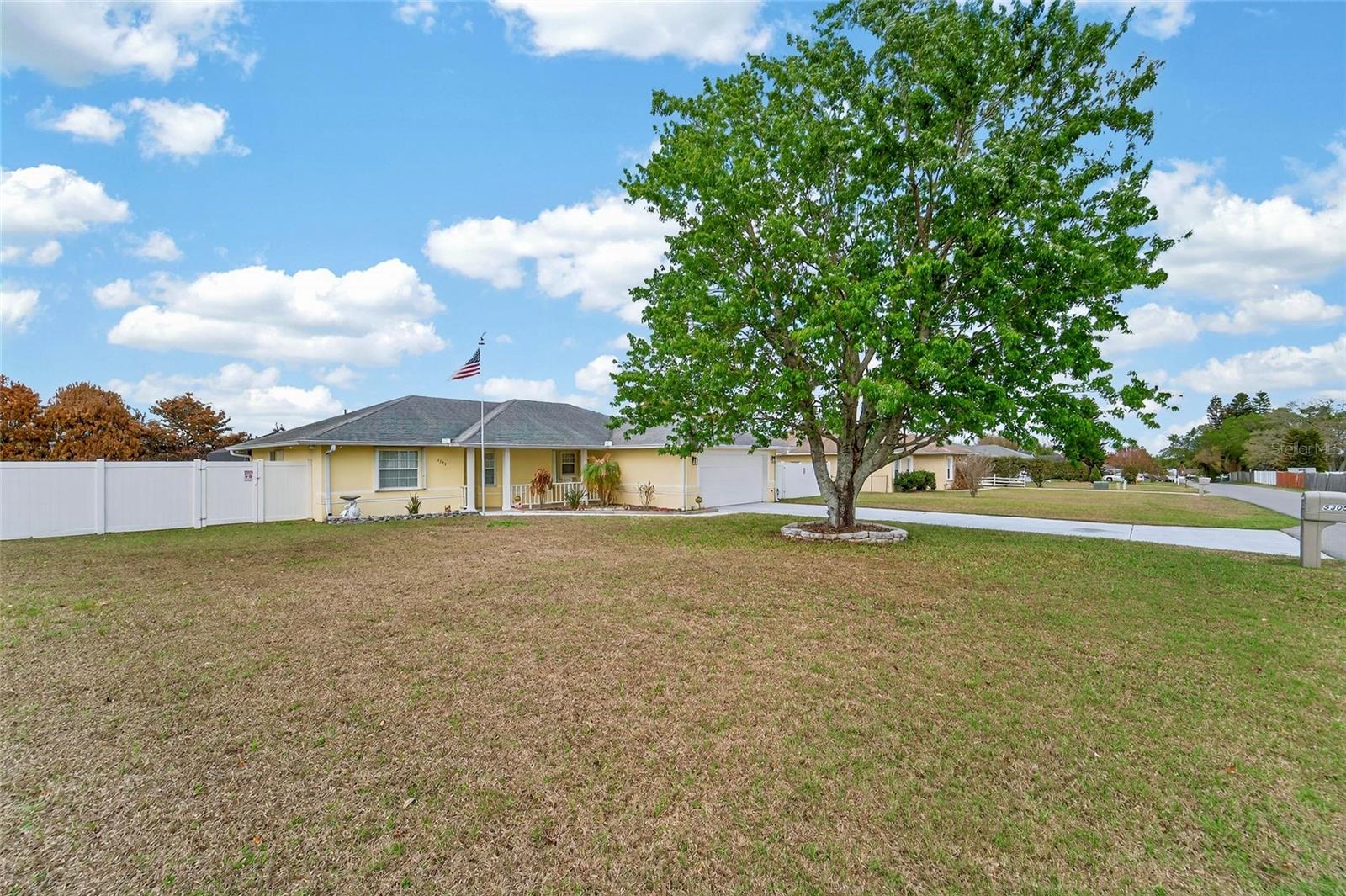 CLUBHOUSE LAKE ESTATES - Residential