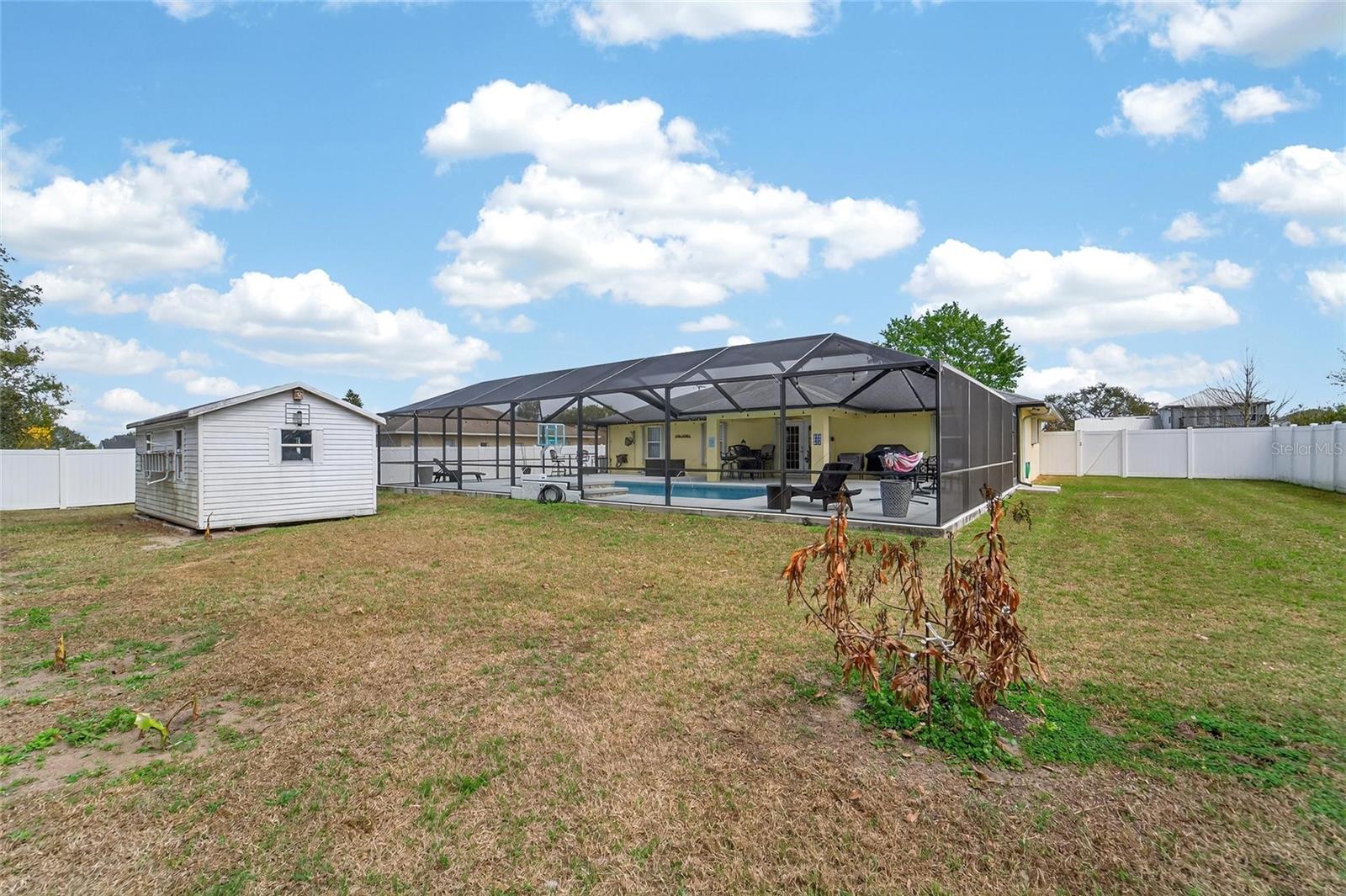 CLUBHOUSE LAKE ESTATES - Residential