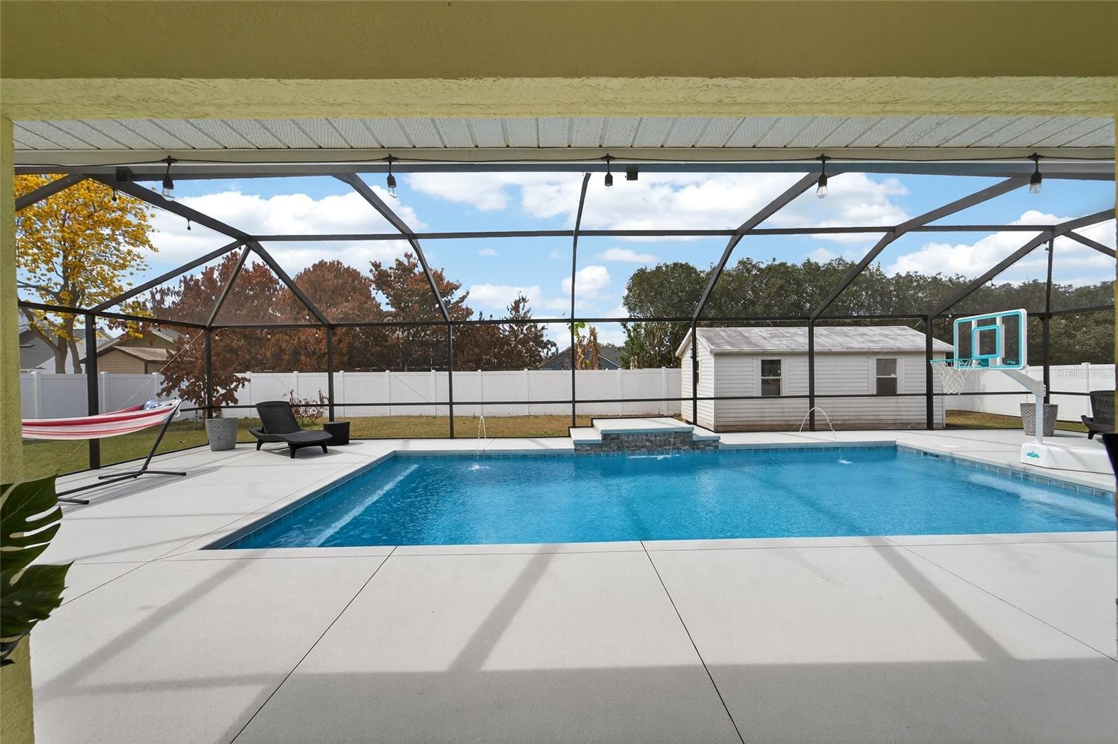 CLUBHOUSE LAKE ESTATES - Residential