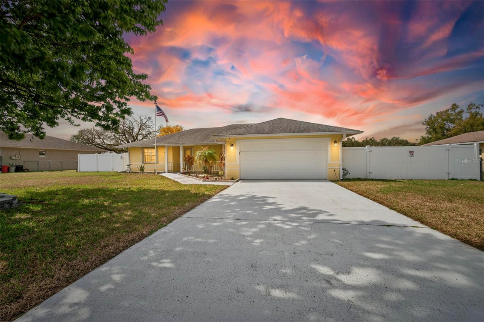 CLUBHOUSE LAKE ESTATES - Residential