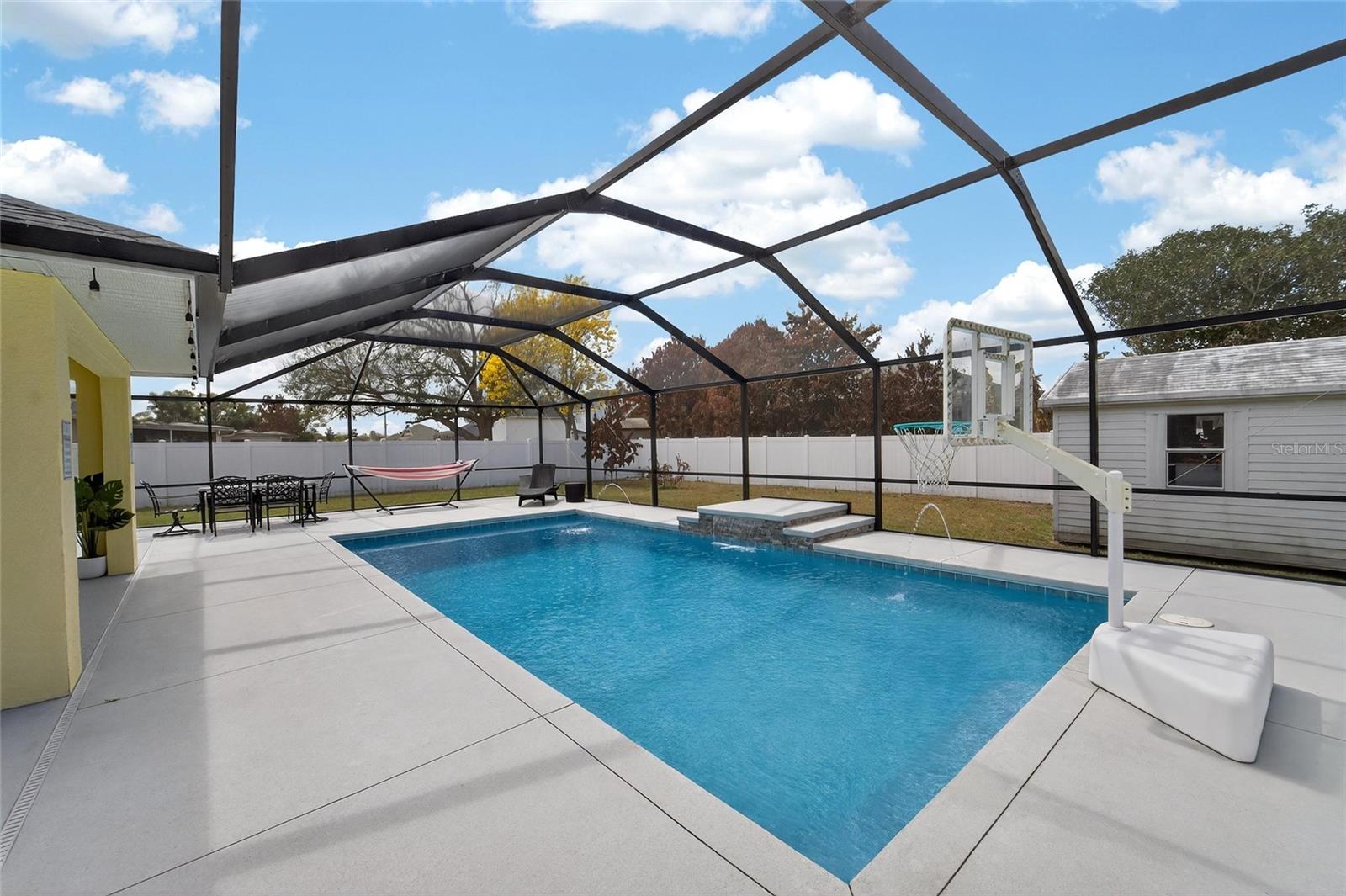 CLUBHOUSE LAKE ESTATES - Residential