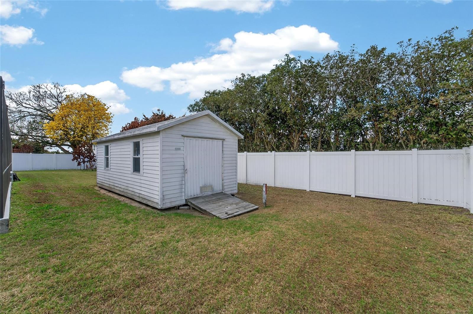 CLUBHOUSE LAKE ESTATES - Residential