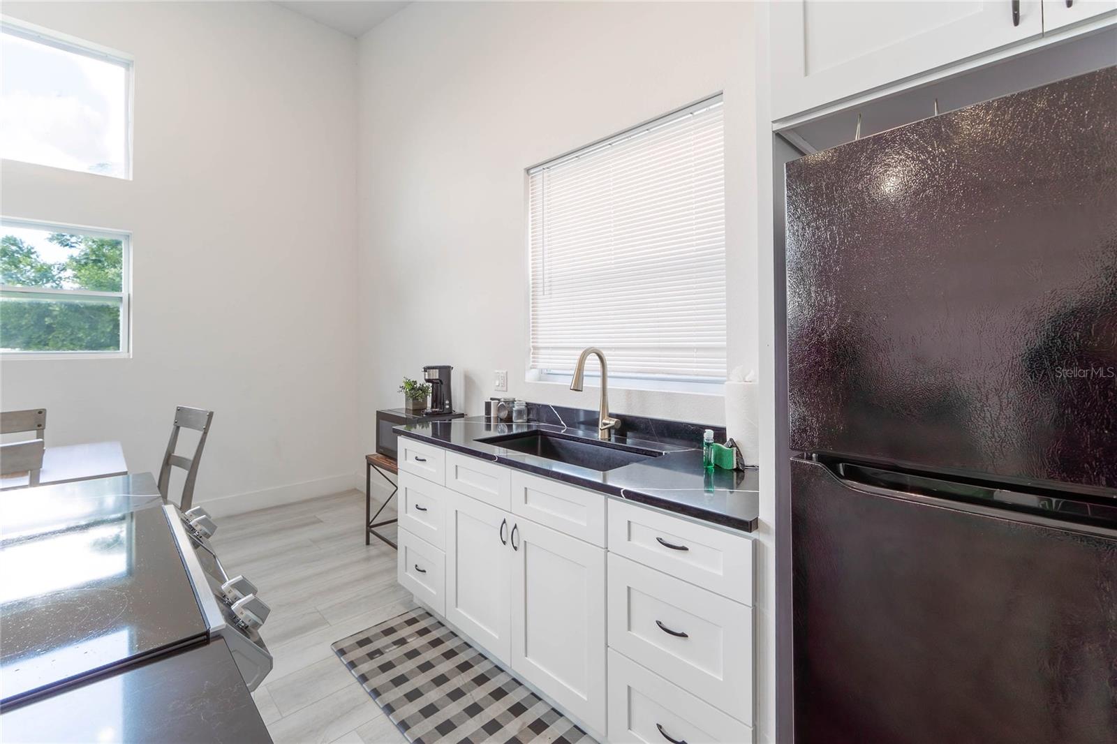 TAFT TOWN - Residential