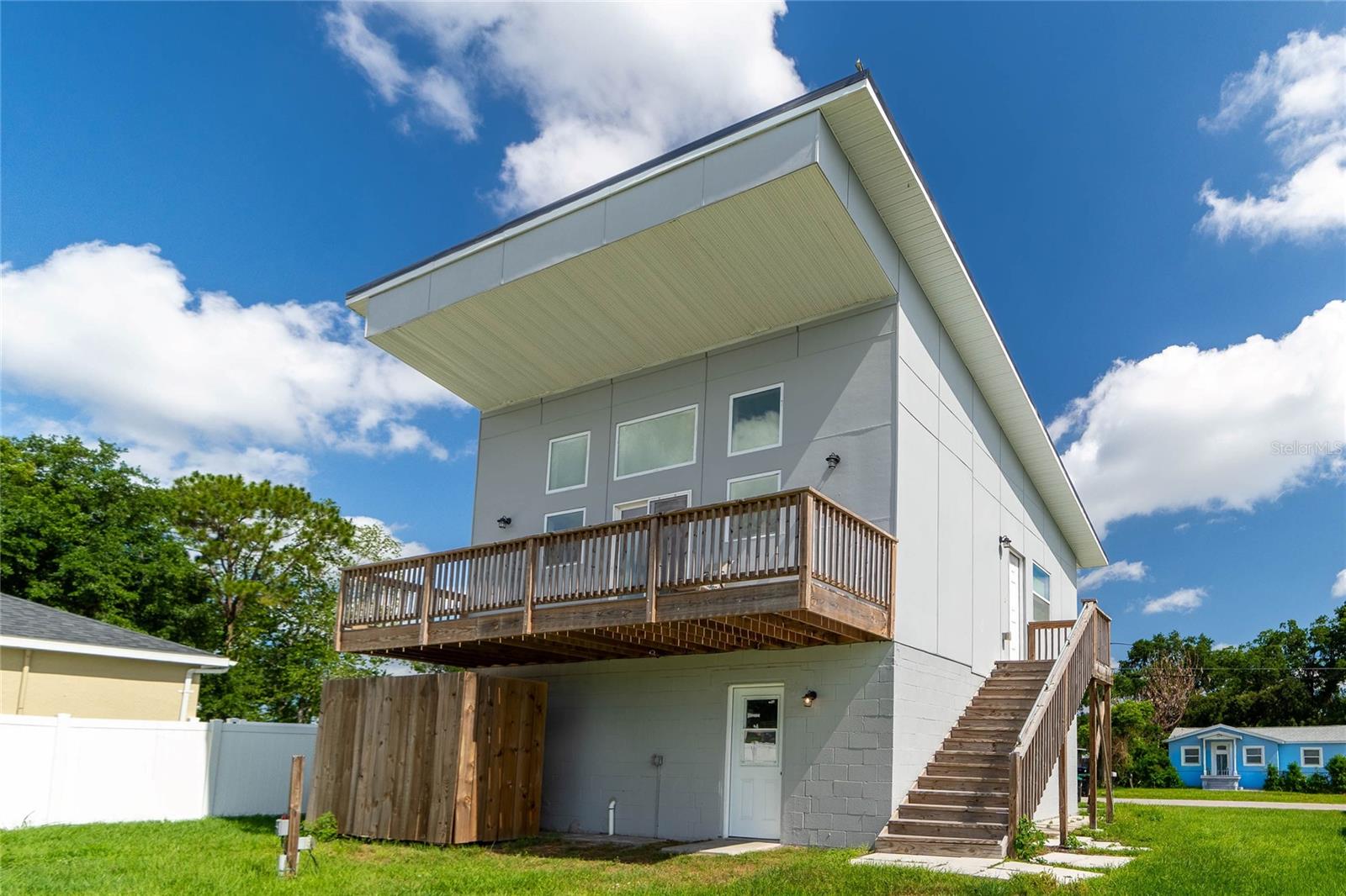 TAFT TOWN - Residential