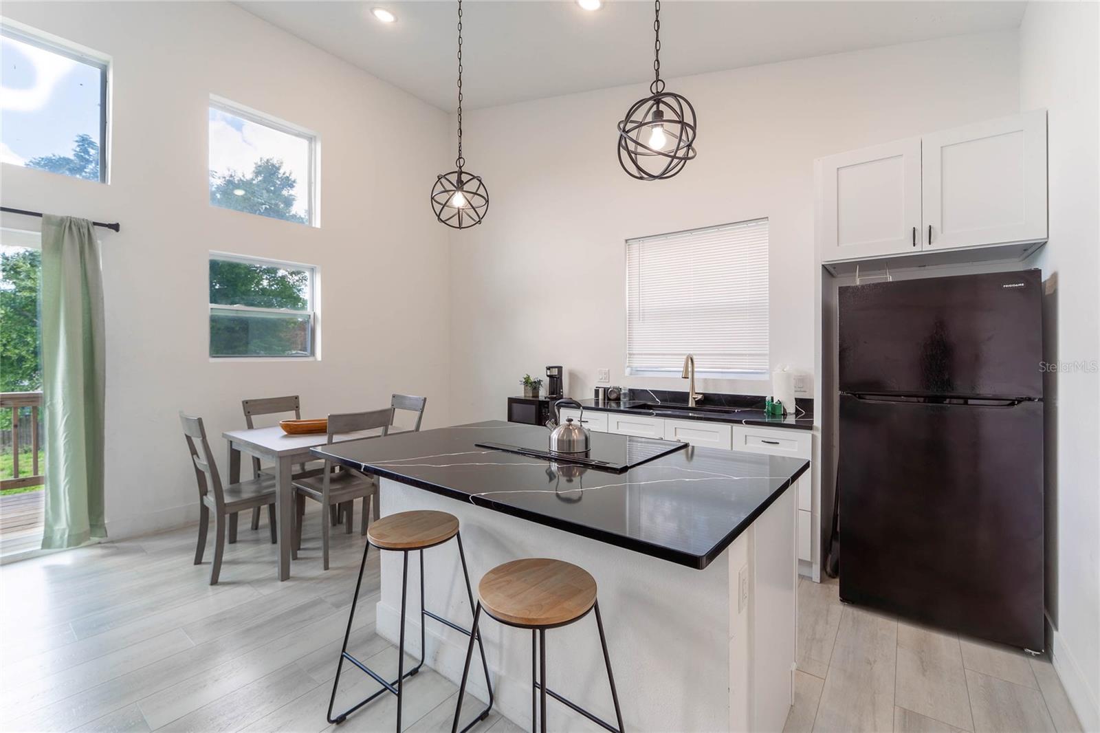 TAFT TOWN - Residential
