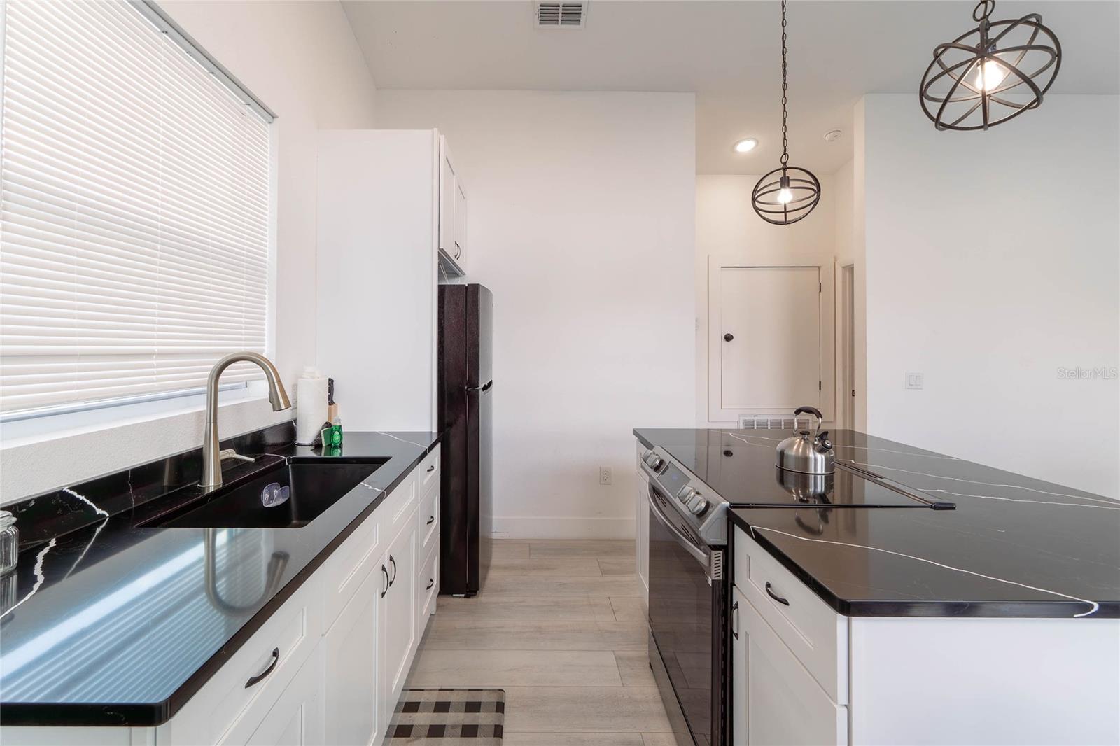 TAFT TOWN - Residential
