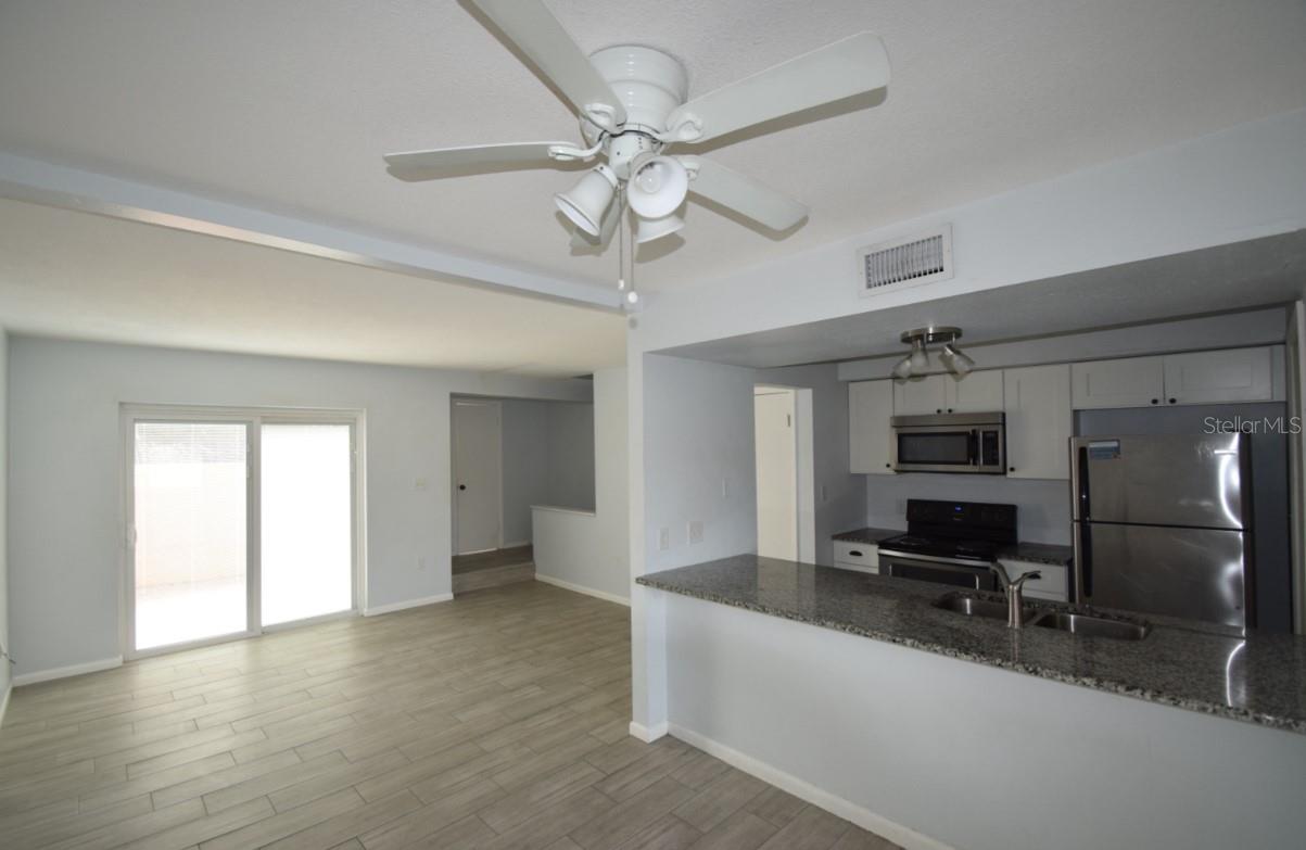 CASTLE SUB - Residential Lease