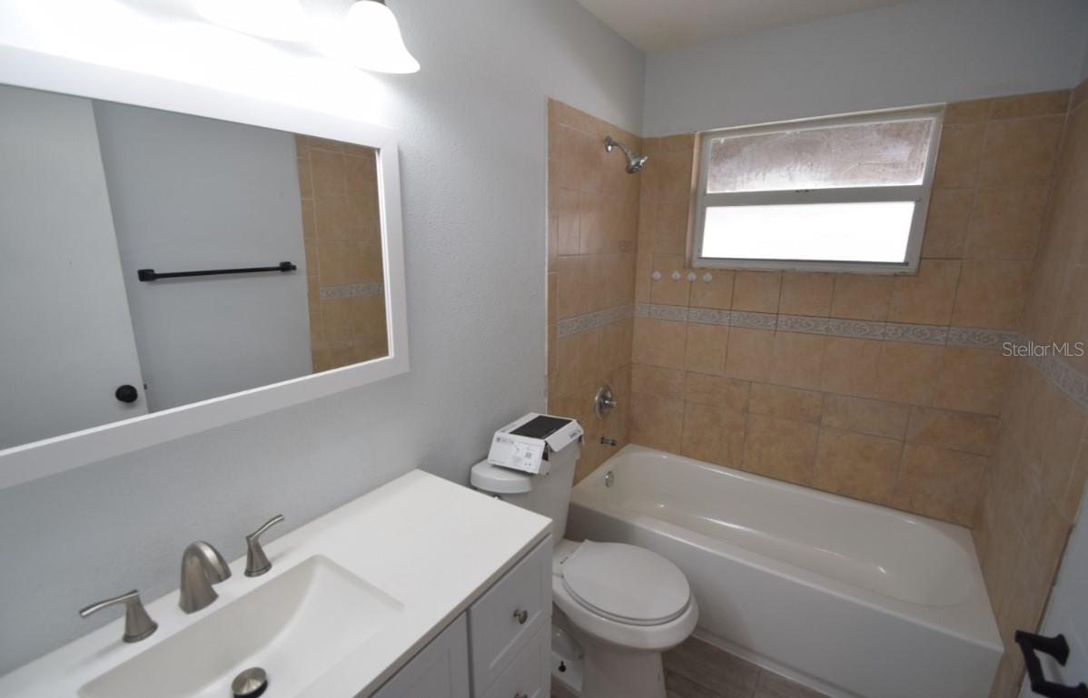 CASTLE SUB - Residential Lease