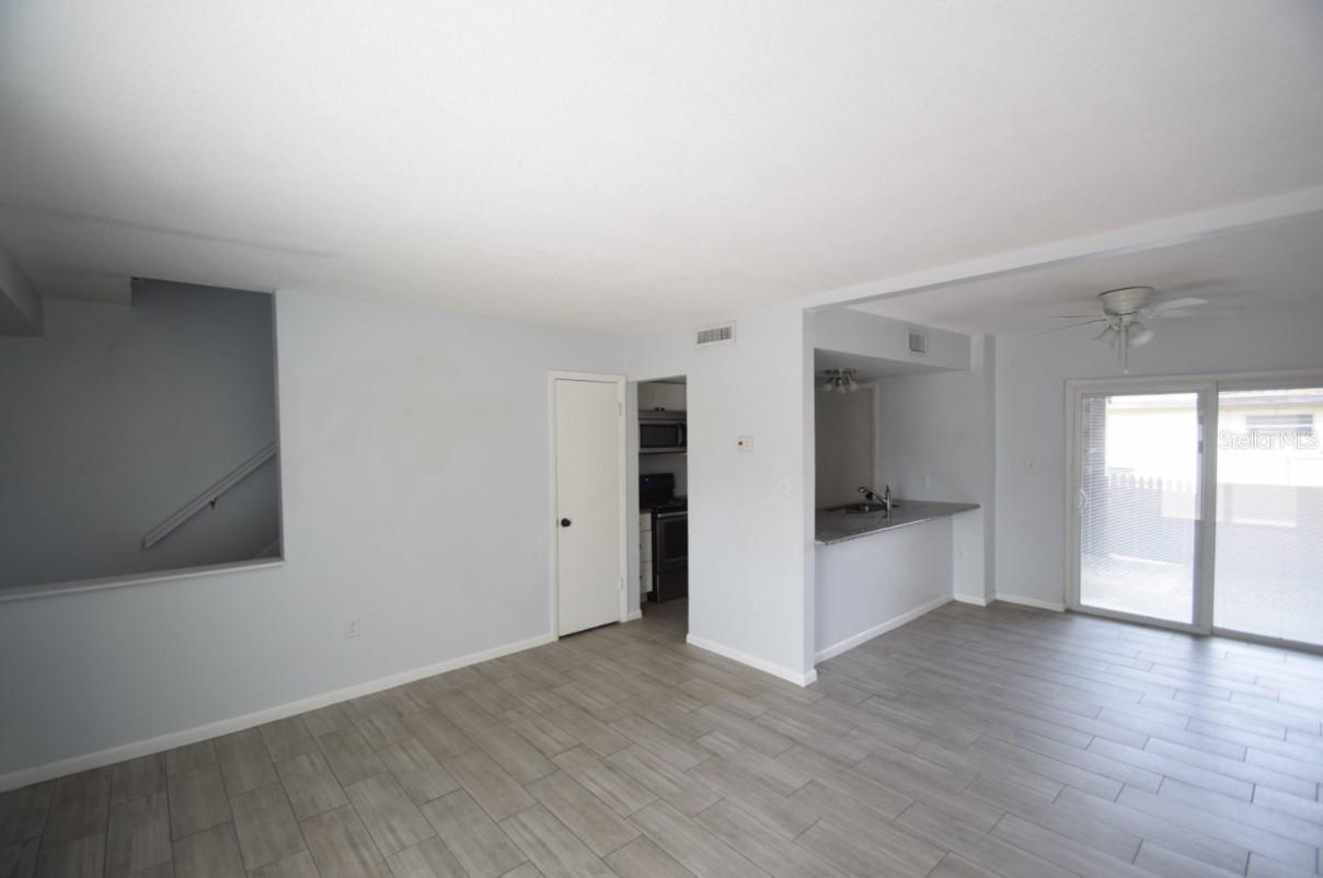 CASTLE SUB - Residential Lease