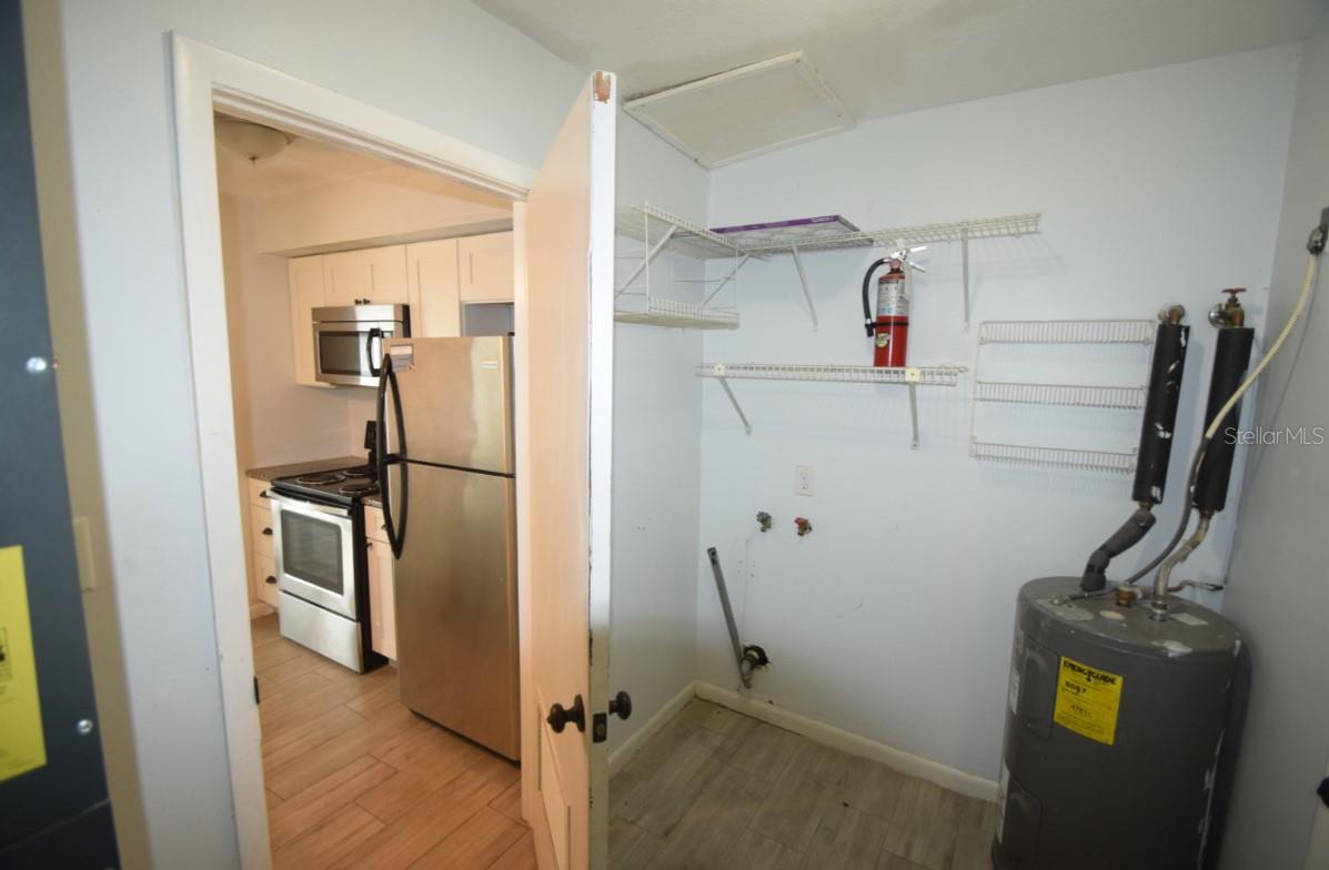 CASTLE SUB - Residential Lease