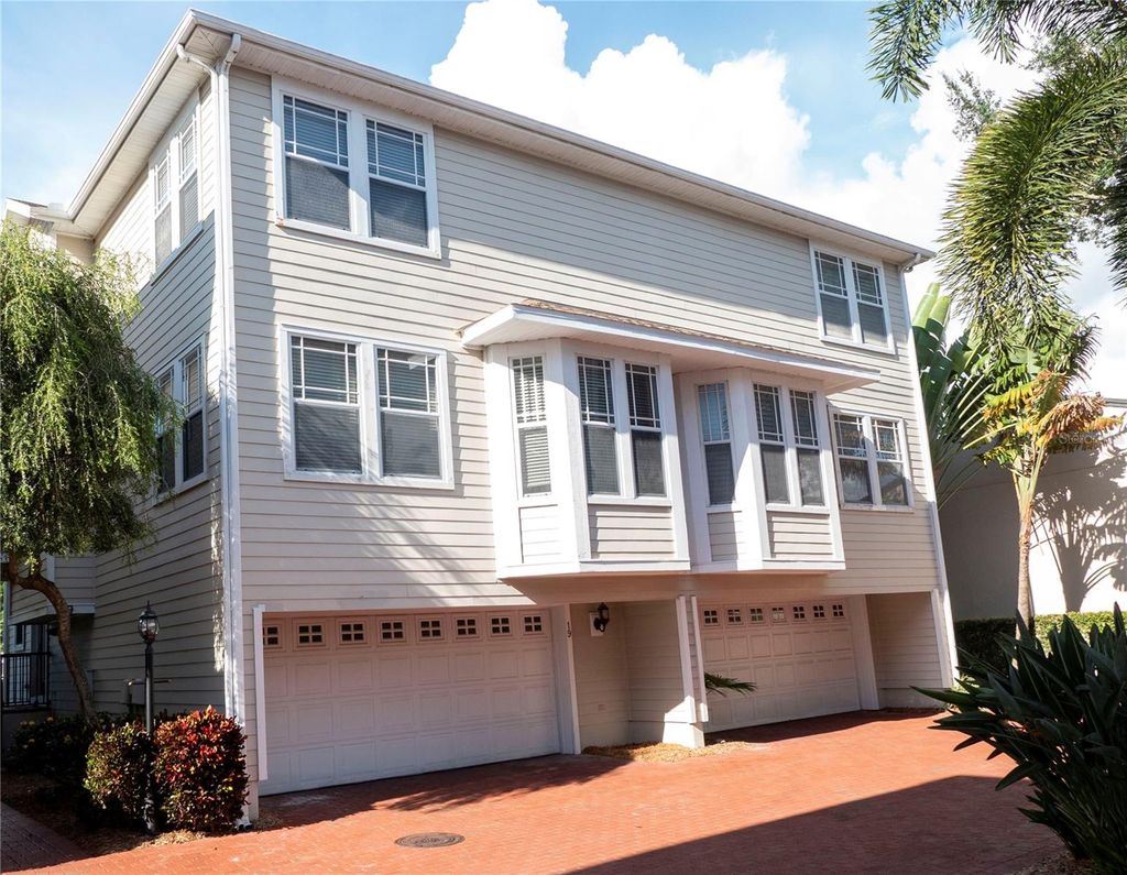 Photo of 3315 W De Leon Street #20, Tampa, FL 33609 (MLS # O6348399)