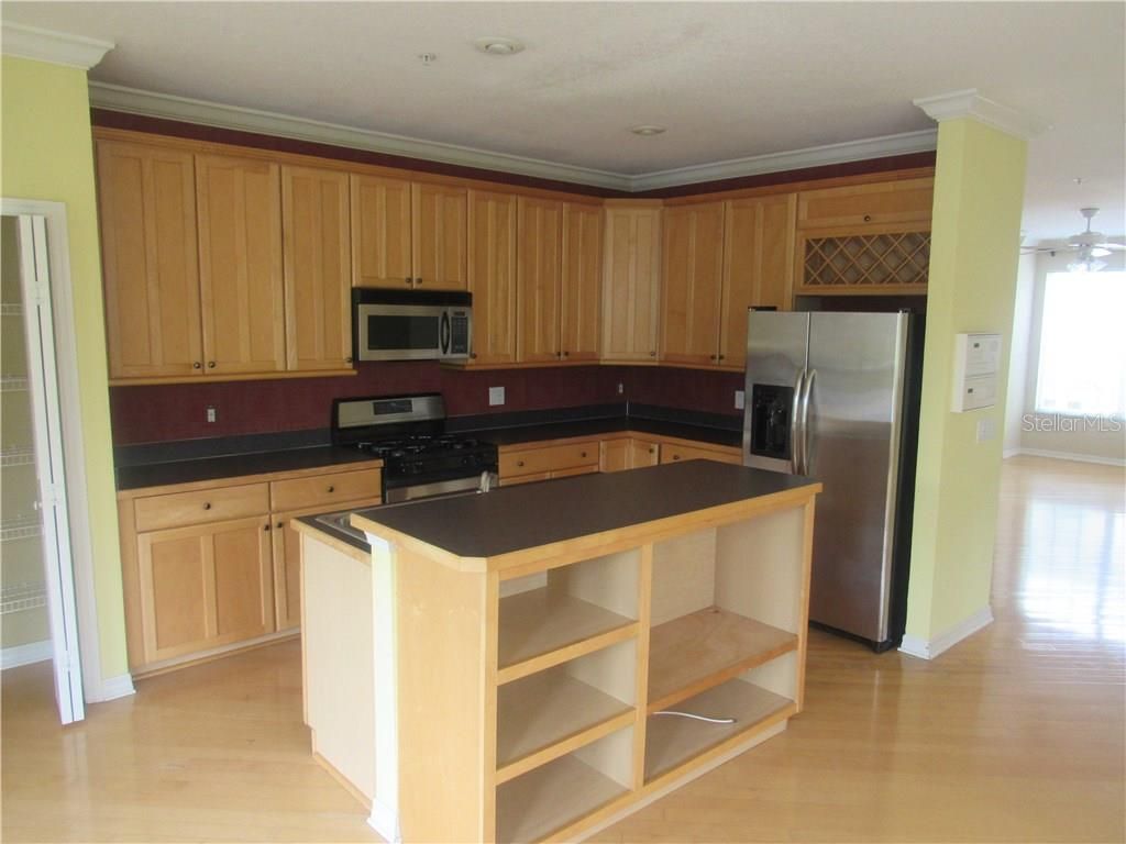 Photo of 2914 Bayshore Pointe Drive, Tampa, FL 33611 (MLS # TB8472141)