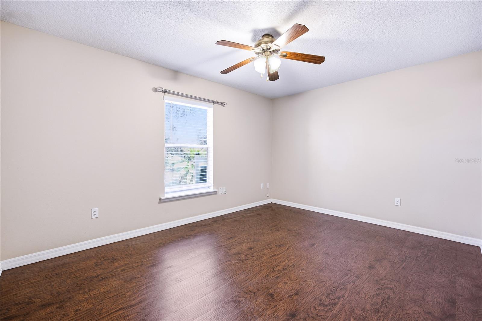 ROLLING RANCH ESTATE - Residential