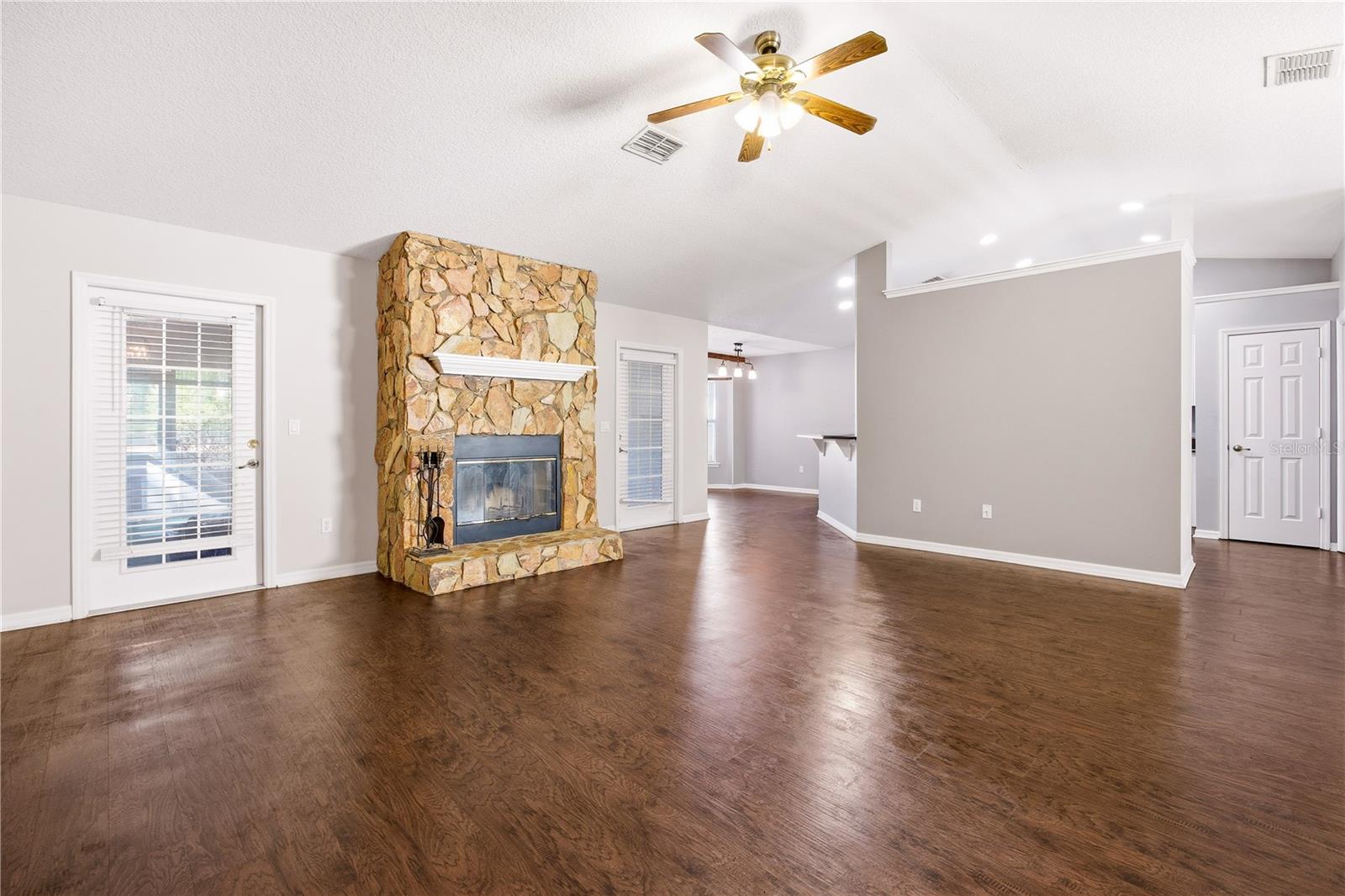 ROLLING RANCH ESTATE - Residential