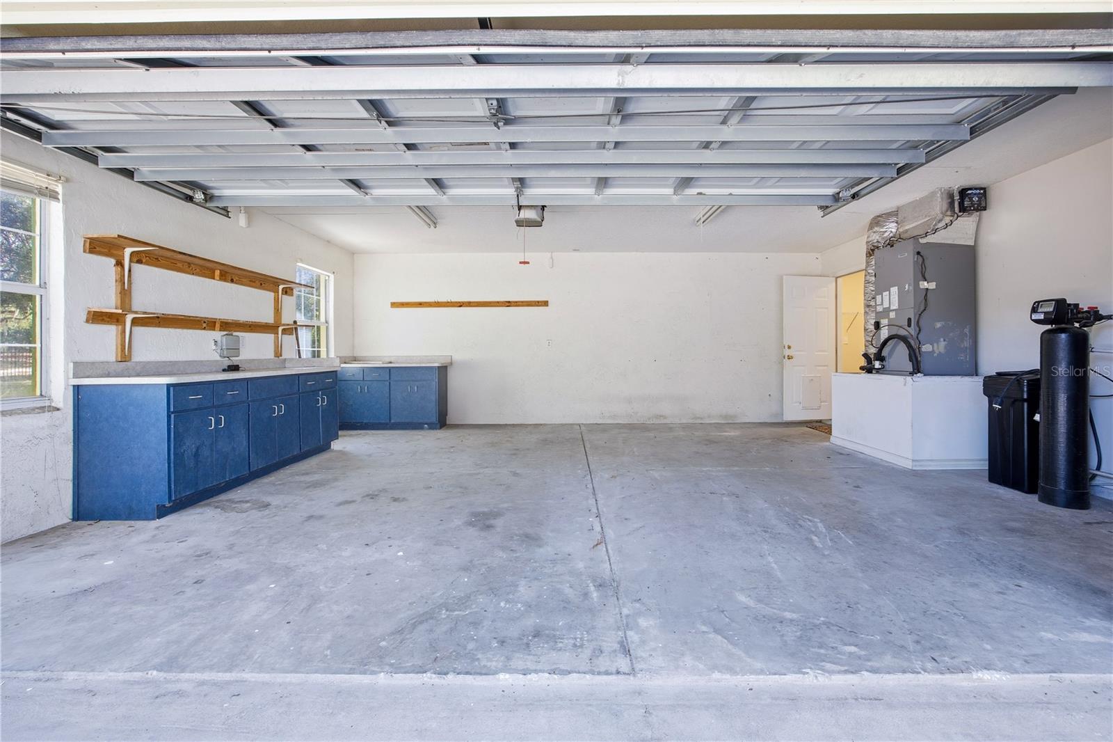 ROLLING RANCH ESTATE - Residential